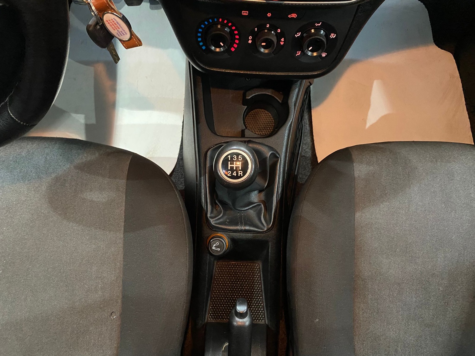 2014 Dizel Manuel Fiat Punto Beyaz Gürel Tasarım Aksesuar Otomotiv San. Tic. Ltd. Şti.