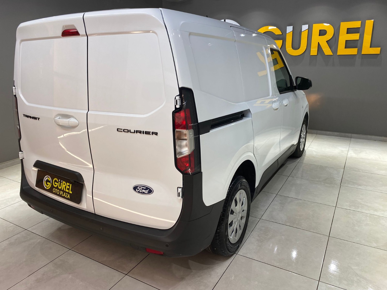 2024 Dizel Manuel Ford Transit Courier Beyaz Gürel Tasarım Aksesuar Otomotiv San. Tic. Ltd. Şti.