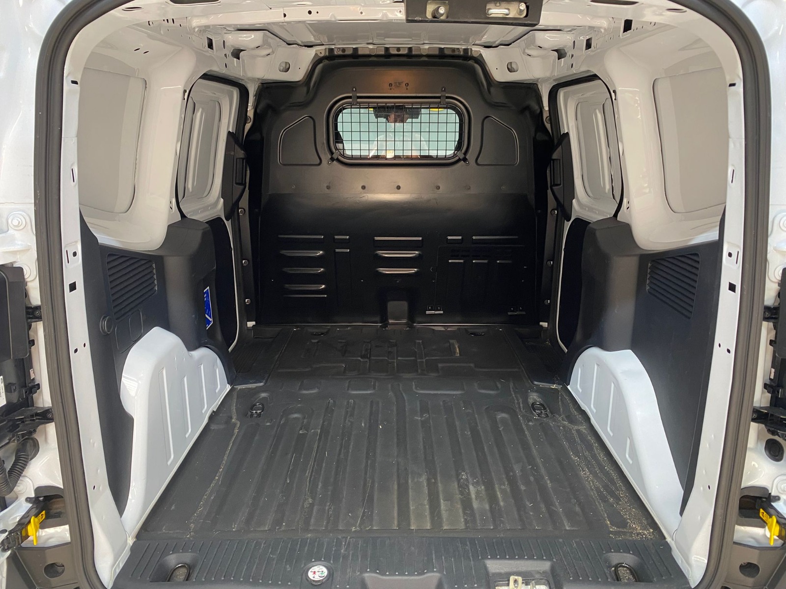 2024 Dizel Manuel Ford Transit Courier Beyaz Gürel Tasarım Aksesuar Otomotiv San. Tic. Ltd. Şti.