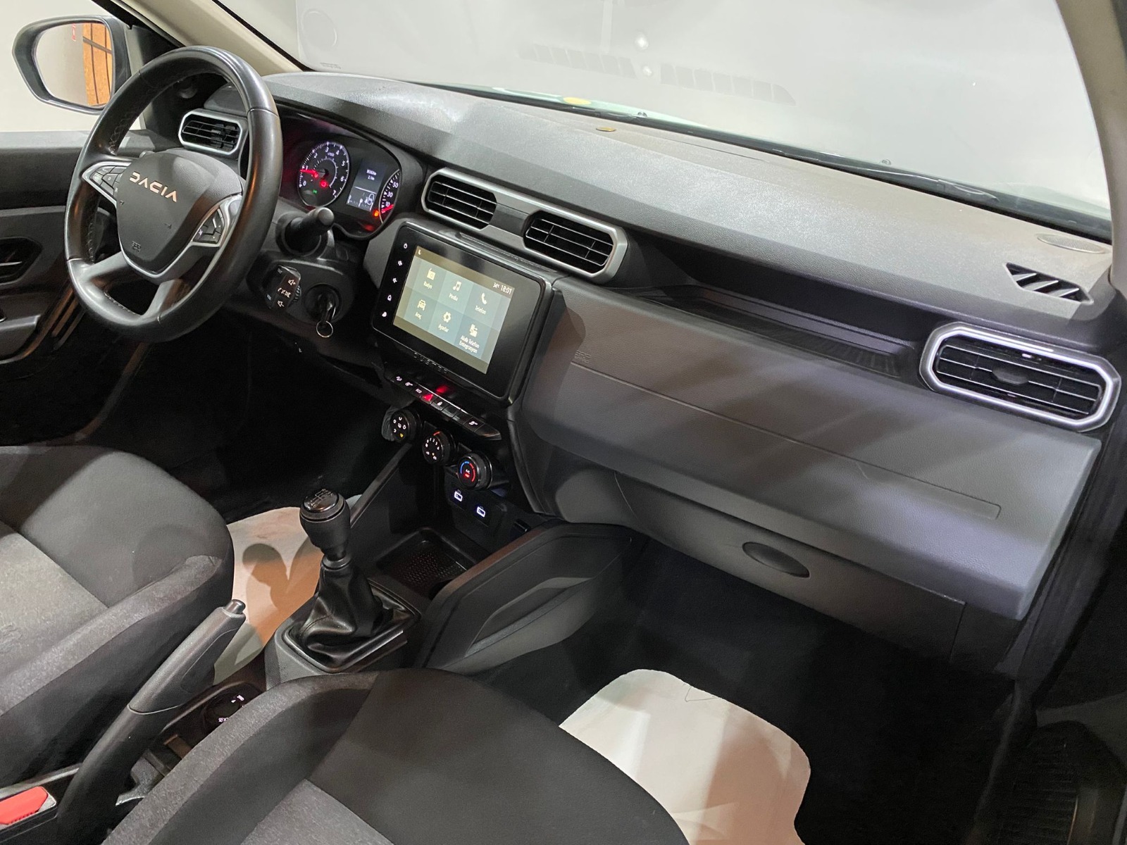 2023 Benzin Manuel Dacia Duster Yeşil Gürel Tasarım Aksesuar Otomotiv San. Tic. Ltd. Şti.