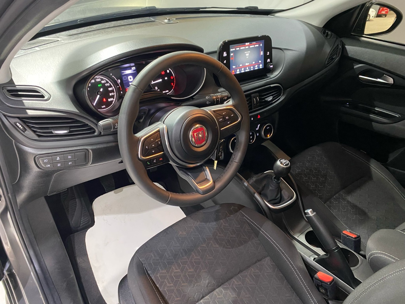 2023 Benzin Manuel Fiat Egea Gri Gürel Tasarım Aksesuar Otomotiv San. Tic. Ltd. Şti.