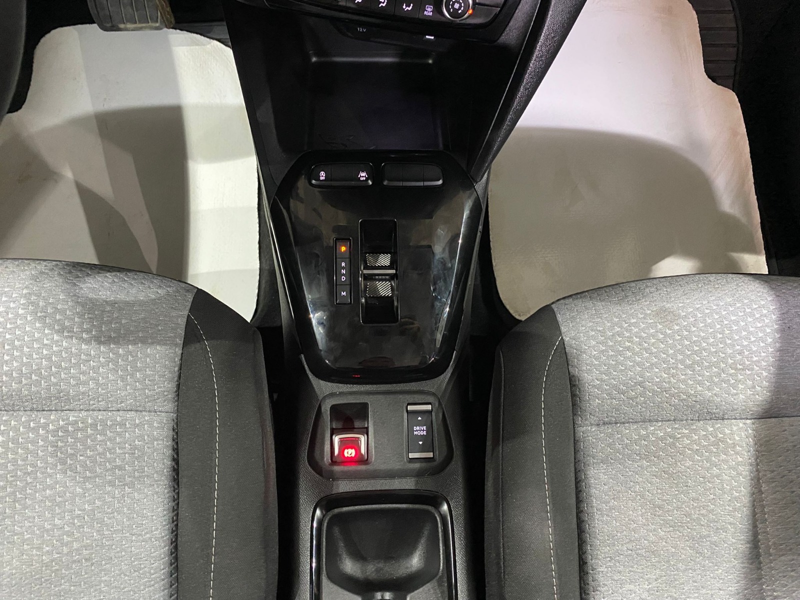 2025 Benzin Otomatik Opel Corsa Gri Gürel Tasarım Aksesuar Otomotiv San. Tic. Ltd. Şti.