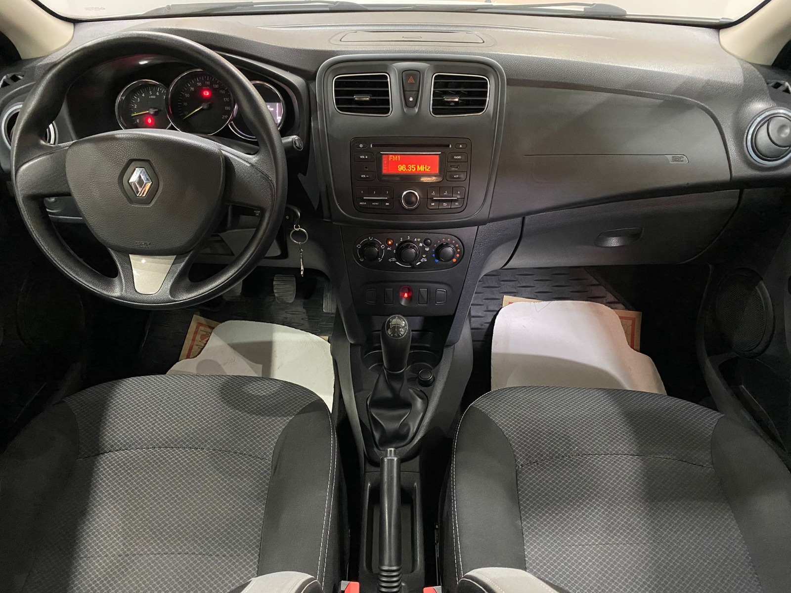 2013 Benzin Manuel Renault Symbol Beyaz Gürel Tasarım Aksesuar Otomotiv San. Tic. Ltd. Şti.