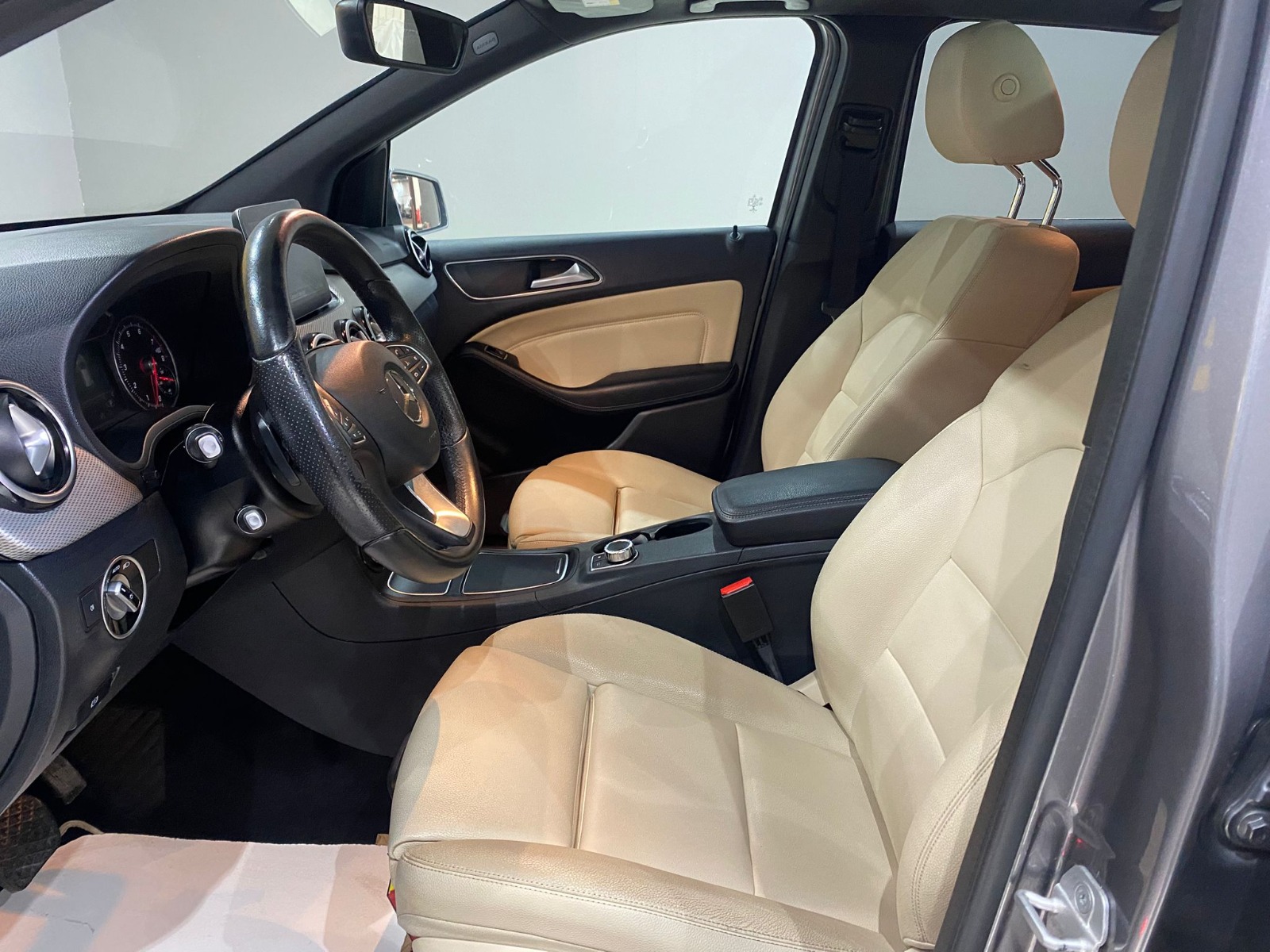 2016 Benzin Otomatik Mercedes-Benz B Serisi Gri Gürel Tasarım Aksesuar Otomotiv San. Tic. Ltd. Şti.