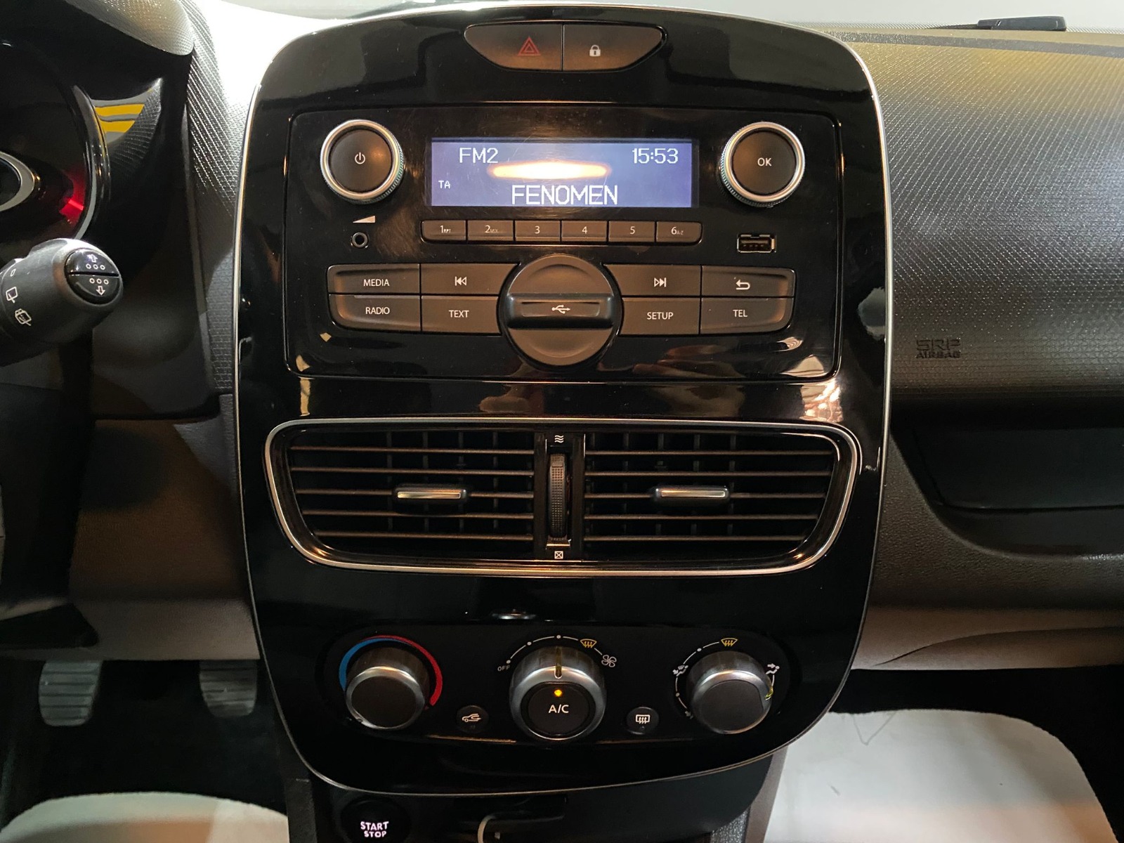 2019 Benzin Manuel Renault Clio Kırmızı Gürel Tasarım Aksesuar Otomotiv San. Tic. Ltd. Şti.