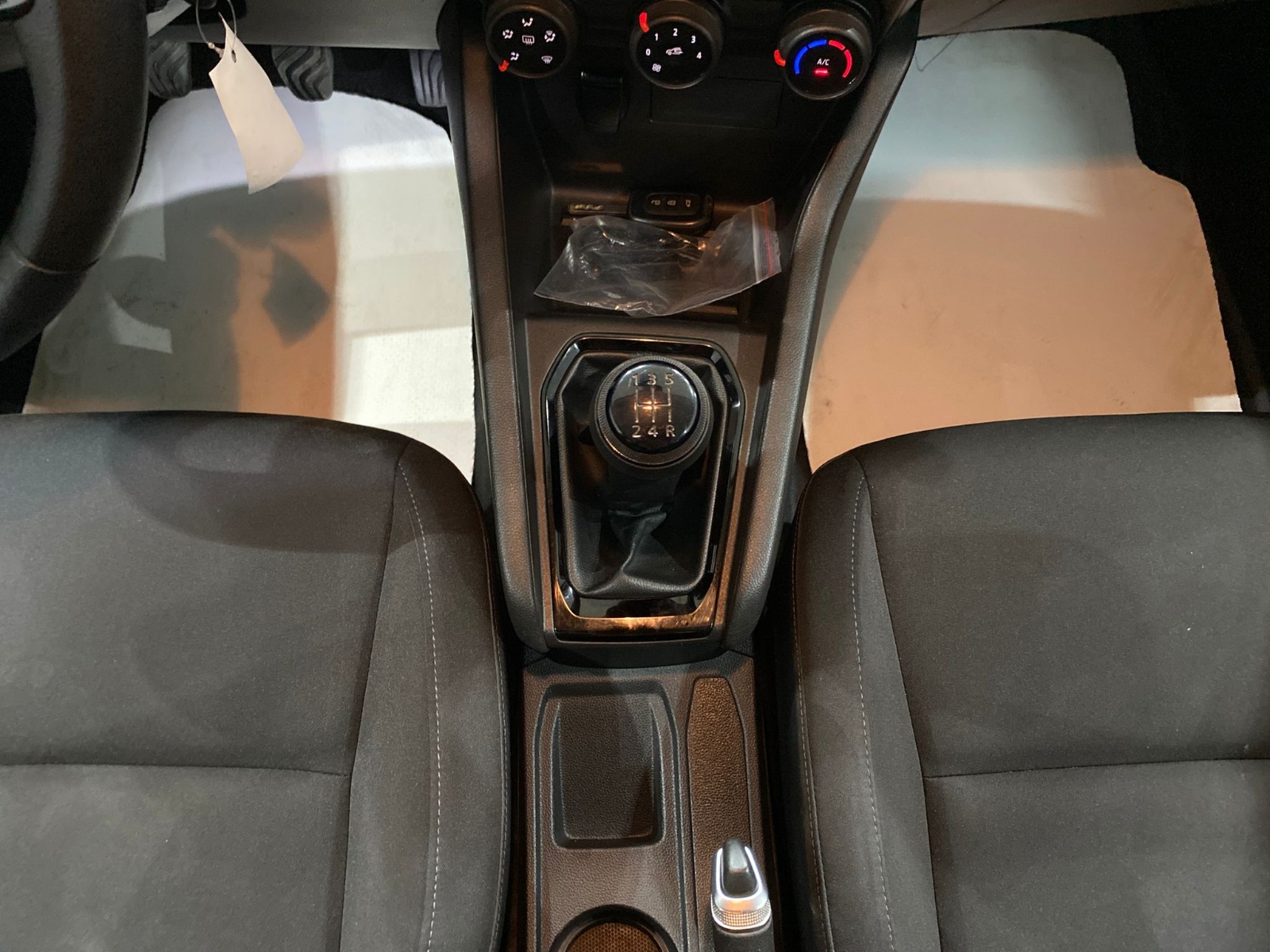 2020 Benzin Manuel Renault Clio Gümüş Gri Gürel Tasarım Aksesuar Otomotiv San. Tic. Ltd. Şti.