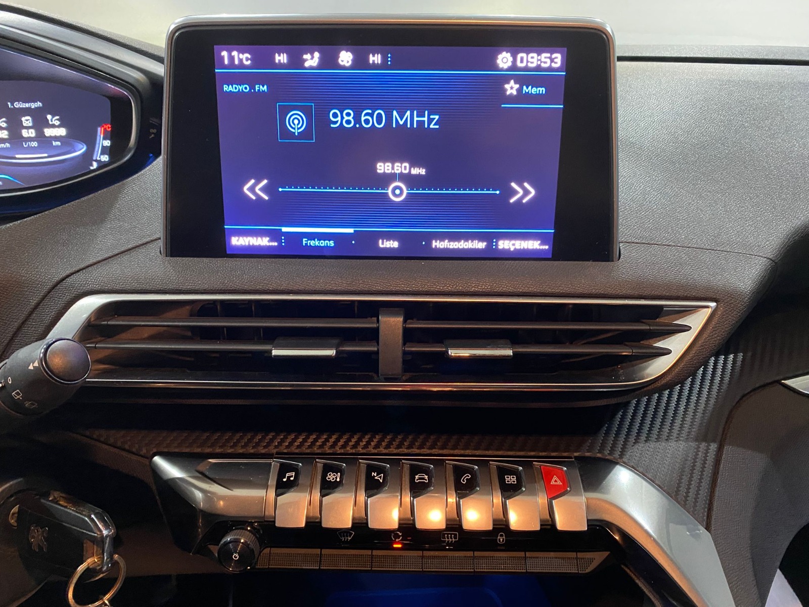 2018 Dizel Otomatik Peugeot 3008 Gri Gürel Tasarım Aksesuar Otomotiv San. Tic. Ltd. Şti.