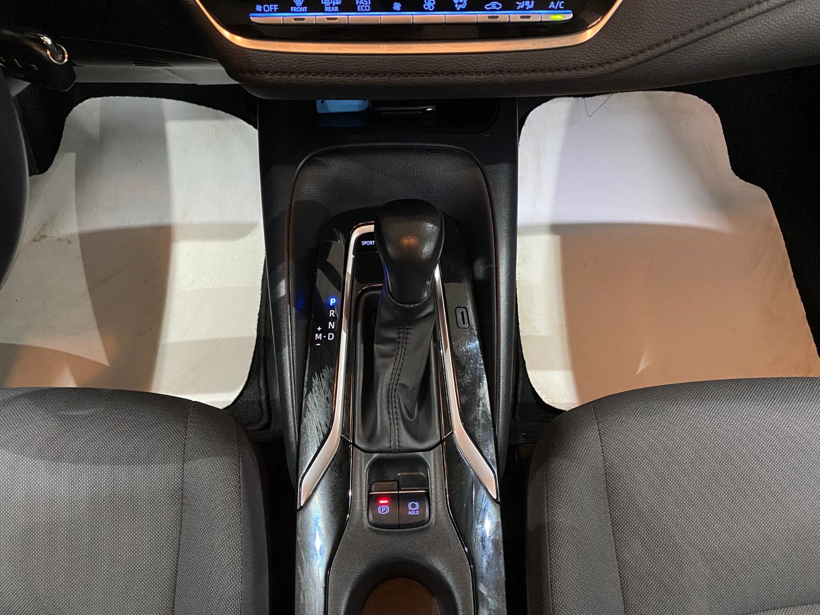 2022 Benzin Otomatik Toyota Corolla Gri Gürel Tasarım Aksesuar Otomotiv San. Tic. Ltd. Şti.