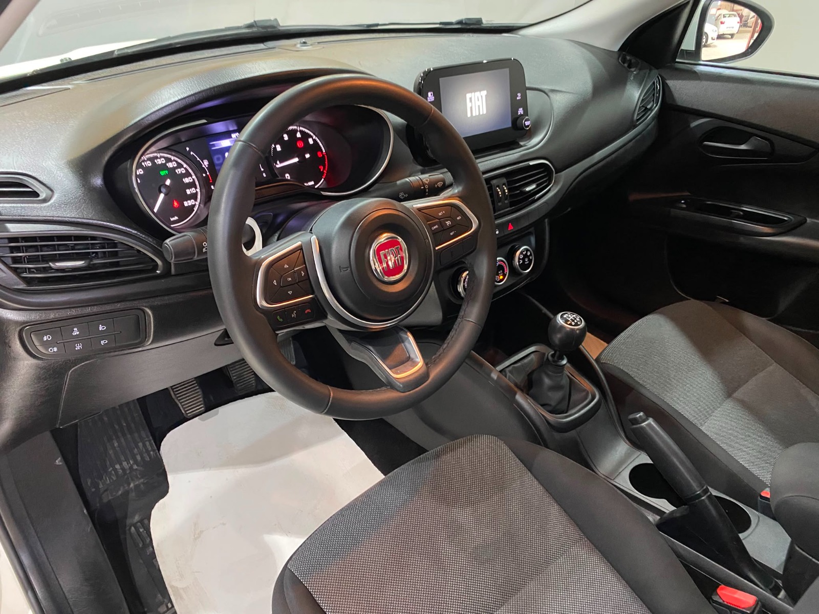 2022 Benzin Manuel Fiat Egea Beyaz Gürel Tasarım Aksesuar Otomotiv San. Tic. Ltd. Şti.