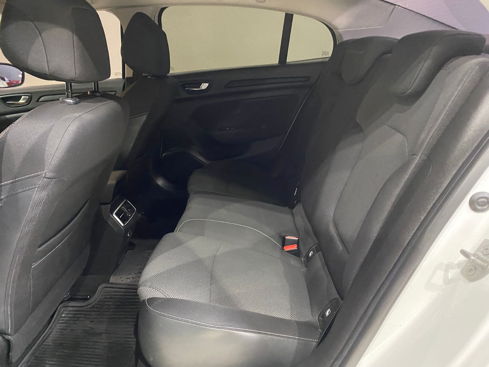 2023 Benzin Otomatik Renault Megane Beyaz Gürel Tasarım Aksesuar Otomotiv San. Tic. Ltd. Şti.