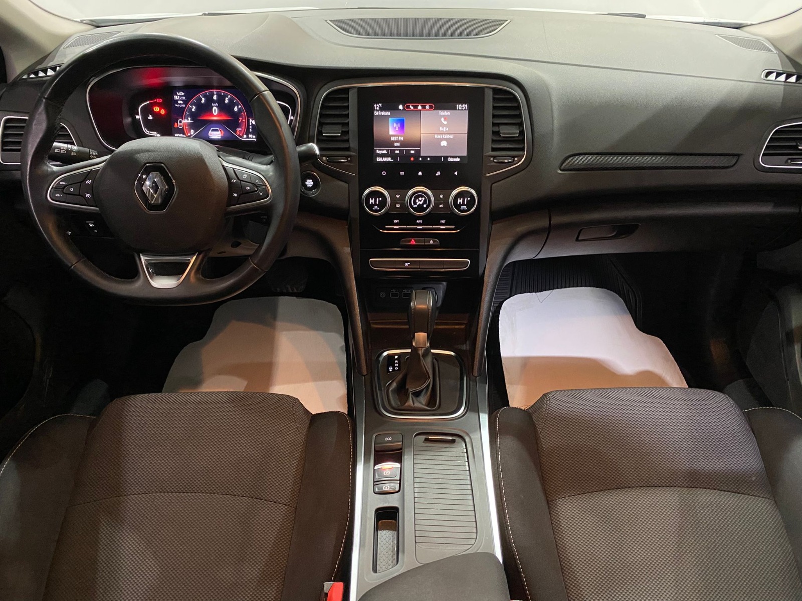 2023 Benzin Otomatik Renault Megane Beyaz Gürel Tasarım Aksesuar Otomotiv San. Tic. Ltd. Şti.