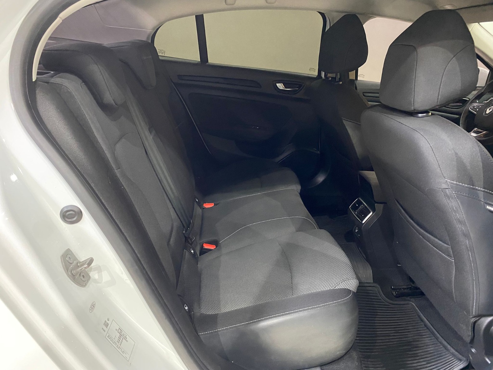 2023 Benzin Otomatik Renault Megane Beyaz Gürel Tasarım Aksesuar Otomotiv San. Tic. Ltd. Şti.