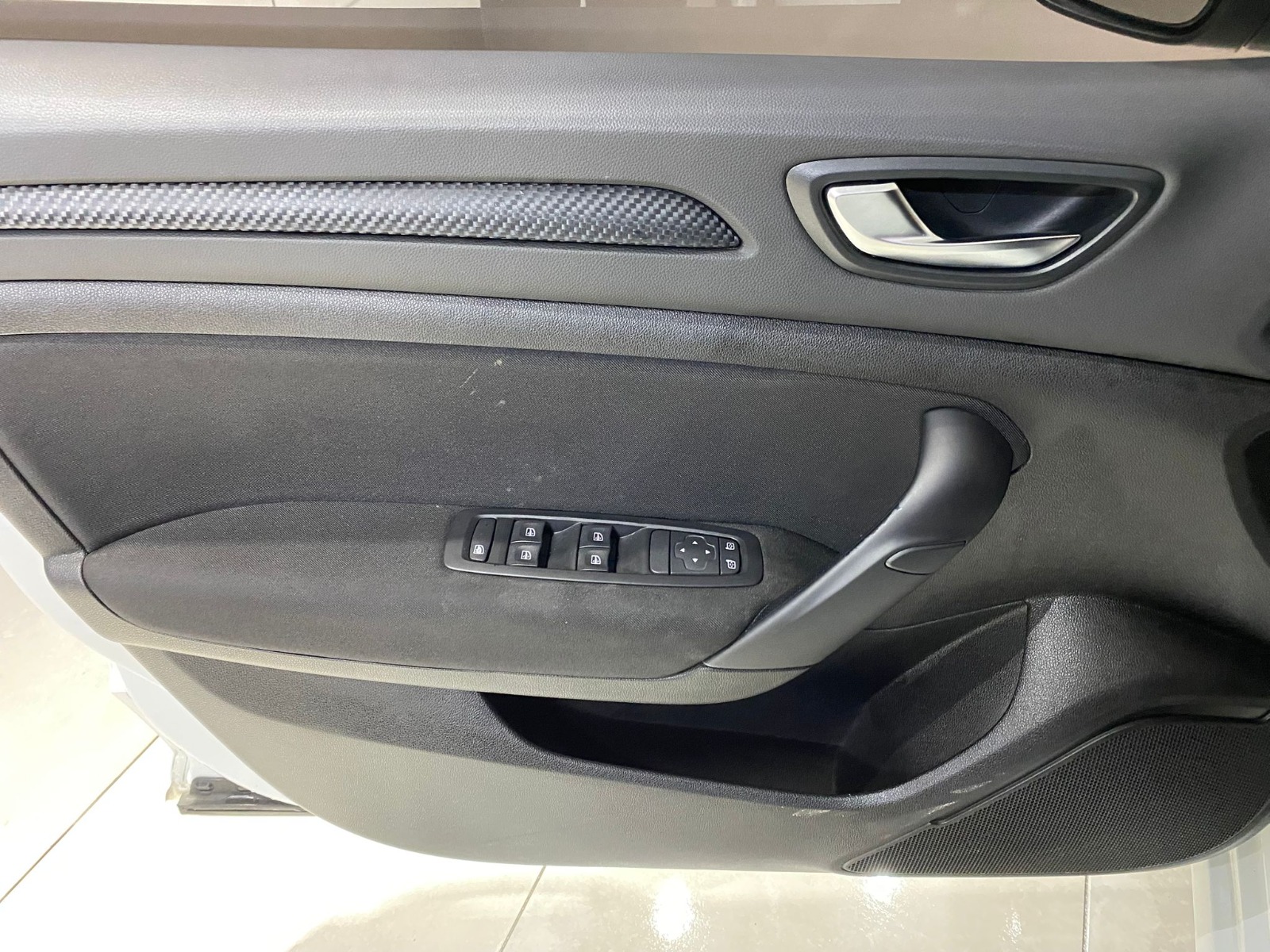 2023 Benzin Otomatik Renault Megane Beyaz Gürel Tasarım Aksesuar Otomotiv San. Tic. Ltd. Şti.