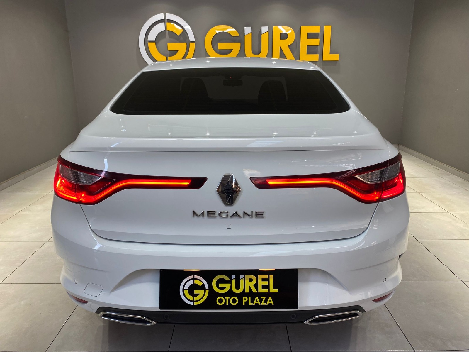 2023 Benzin Otomatik Renault Megane Beyaz Gürel Tasarım Aksesuar Otomotiv San. Tic. Ltd. Şti.