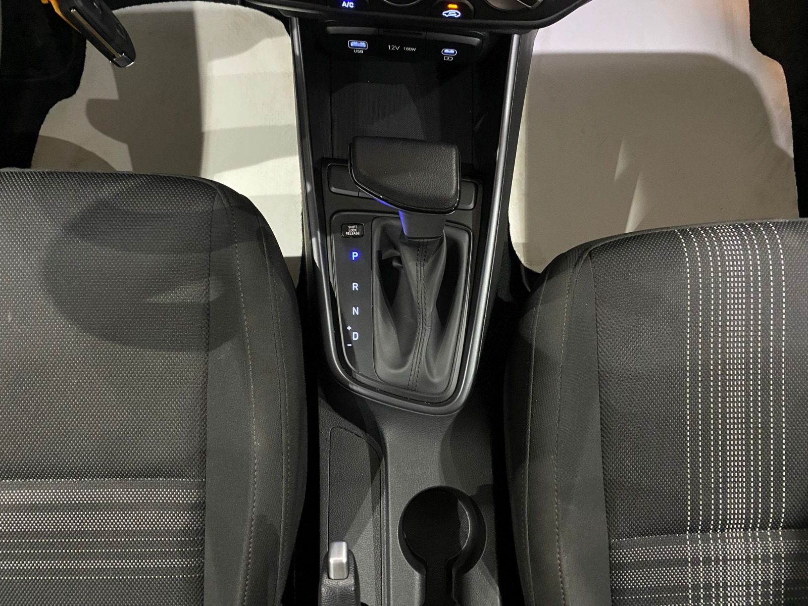 2024 Benzin Otomatik Hyundai i20 Kırmızı Gürel Tasarım Aksesuar Otomotiv San. Tic. Ltd. Şti.