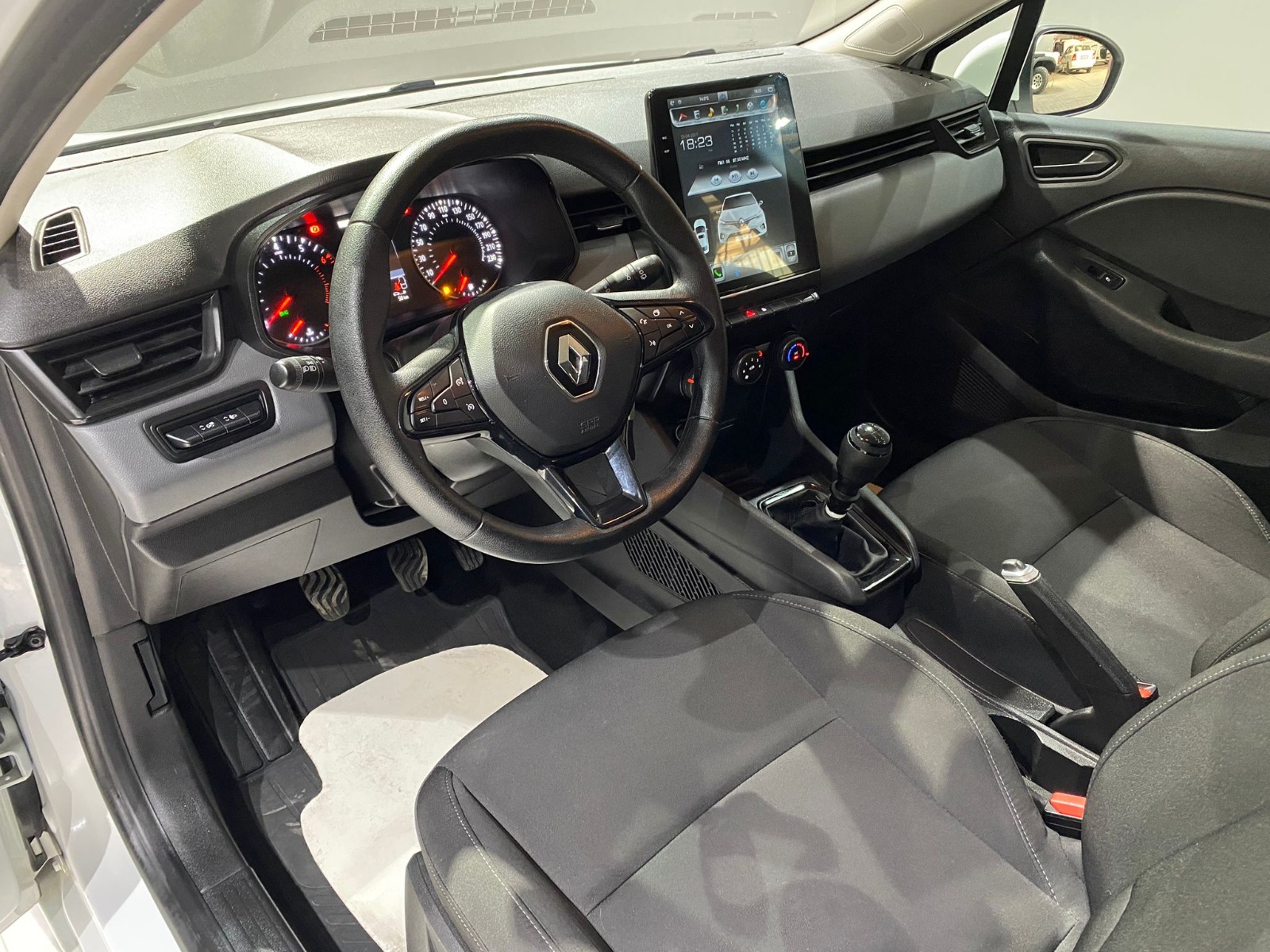 2021 Benzin Manuel Renault Clio Beyaz Gürel Tasarım Aksesuar Otomotiv San. Tic. Ltd. Şti.