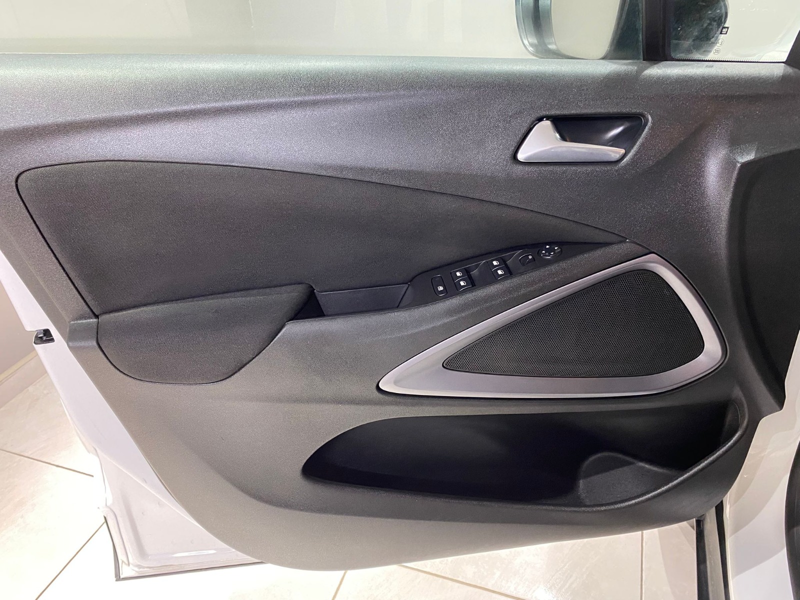 2024 Benzin Otomatik Opel Crossland Beyaz Gürel Tasarım Aksesuar Otomotiv San. Tic. Ltd. Şti.