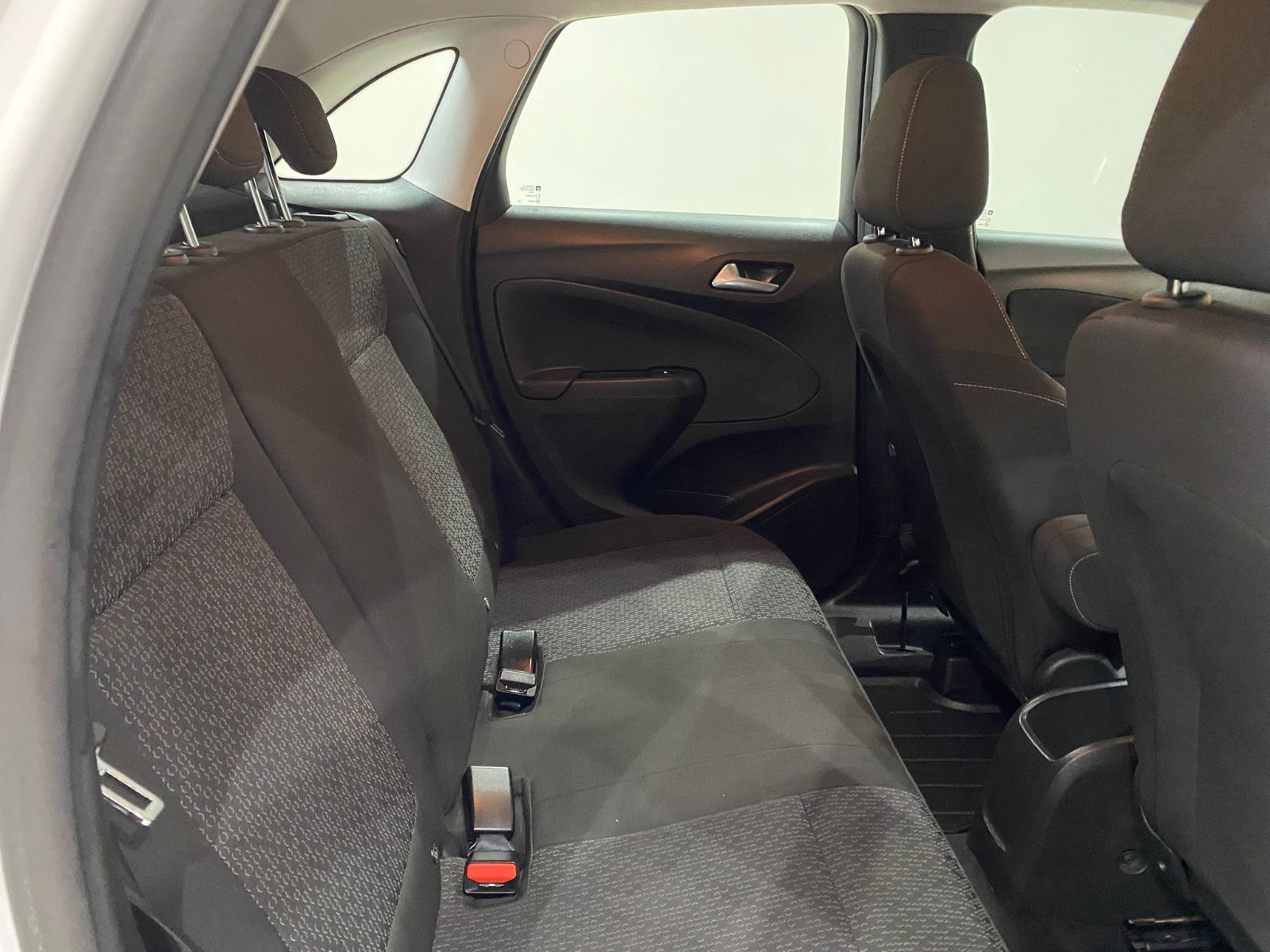 2024 Benzin Otomatik Opel Crossland Beyaz Gürel Tasarım Aksesuar Otomotiv San. Tic. Ltd. Şti.