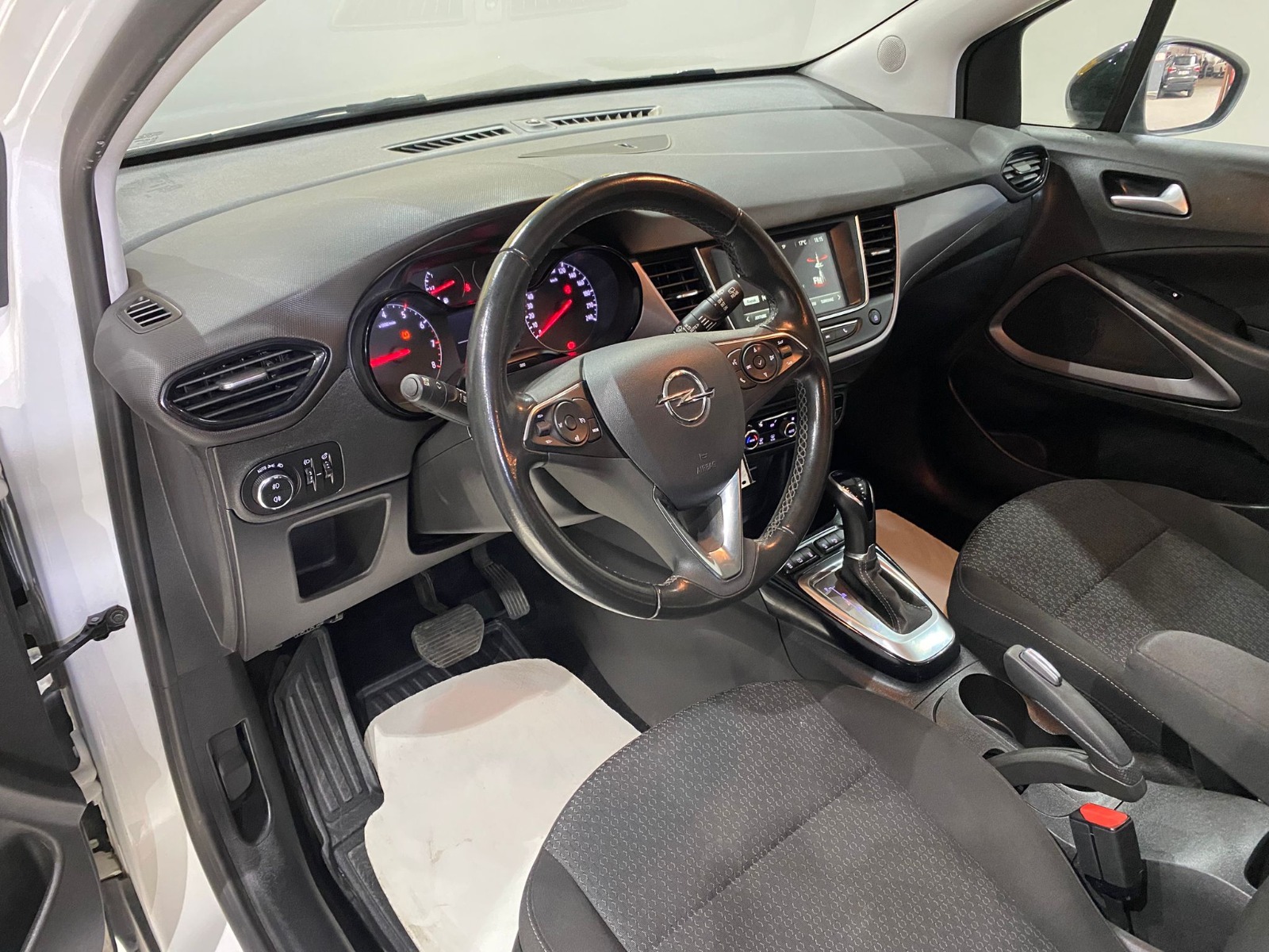 2024 Benzin Otomatik Opel Crossland Beyaz Gürel Tasarım Aksesuar Otomotiv San. Tic. Ltd. Şti.