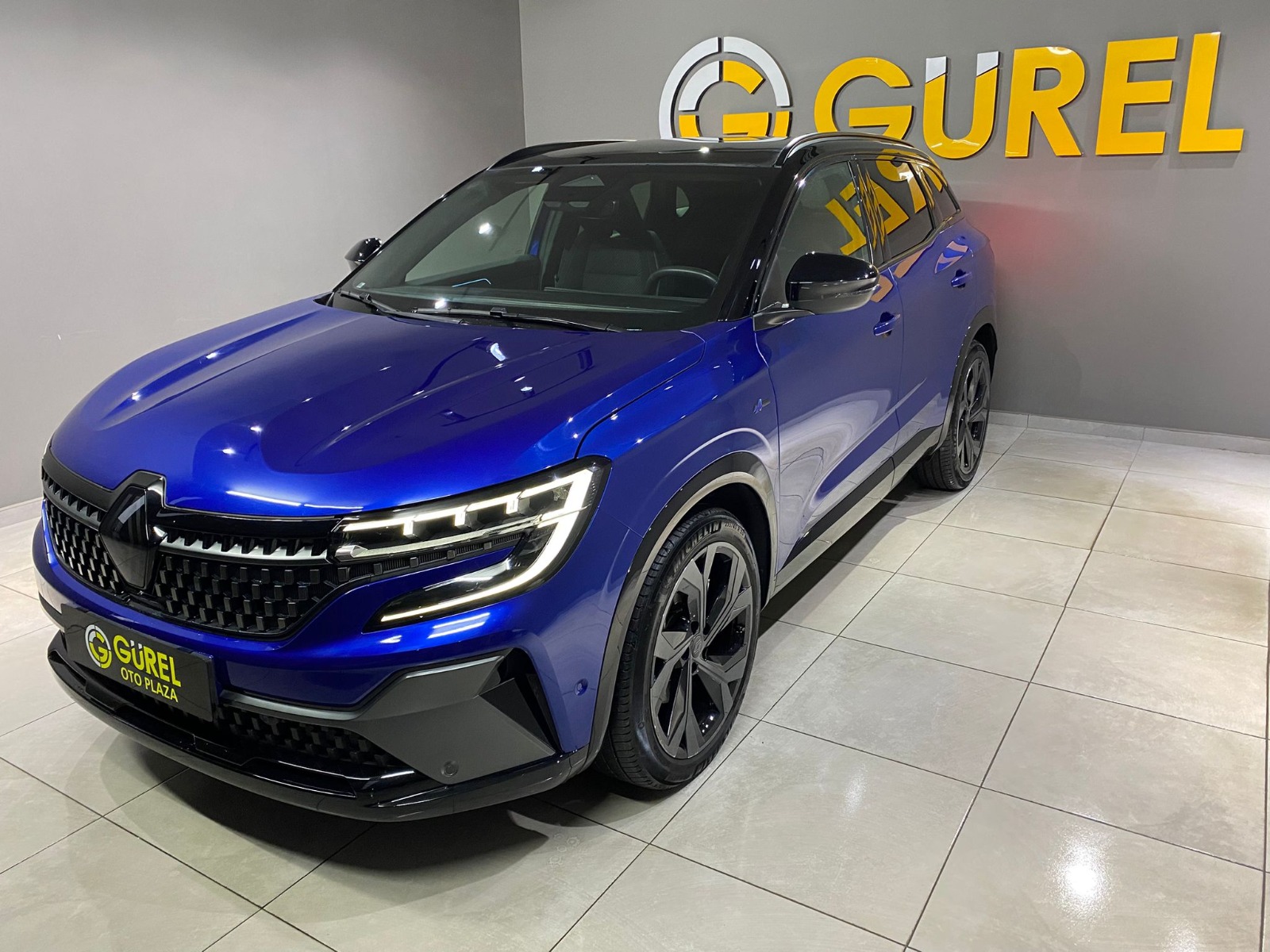 2023 MHEV Otomatik Renault Austral Mavi Gürel Tasarım Aksesuar Otomotiv San. Tic. Ltd. Şti.