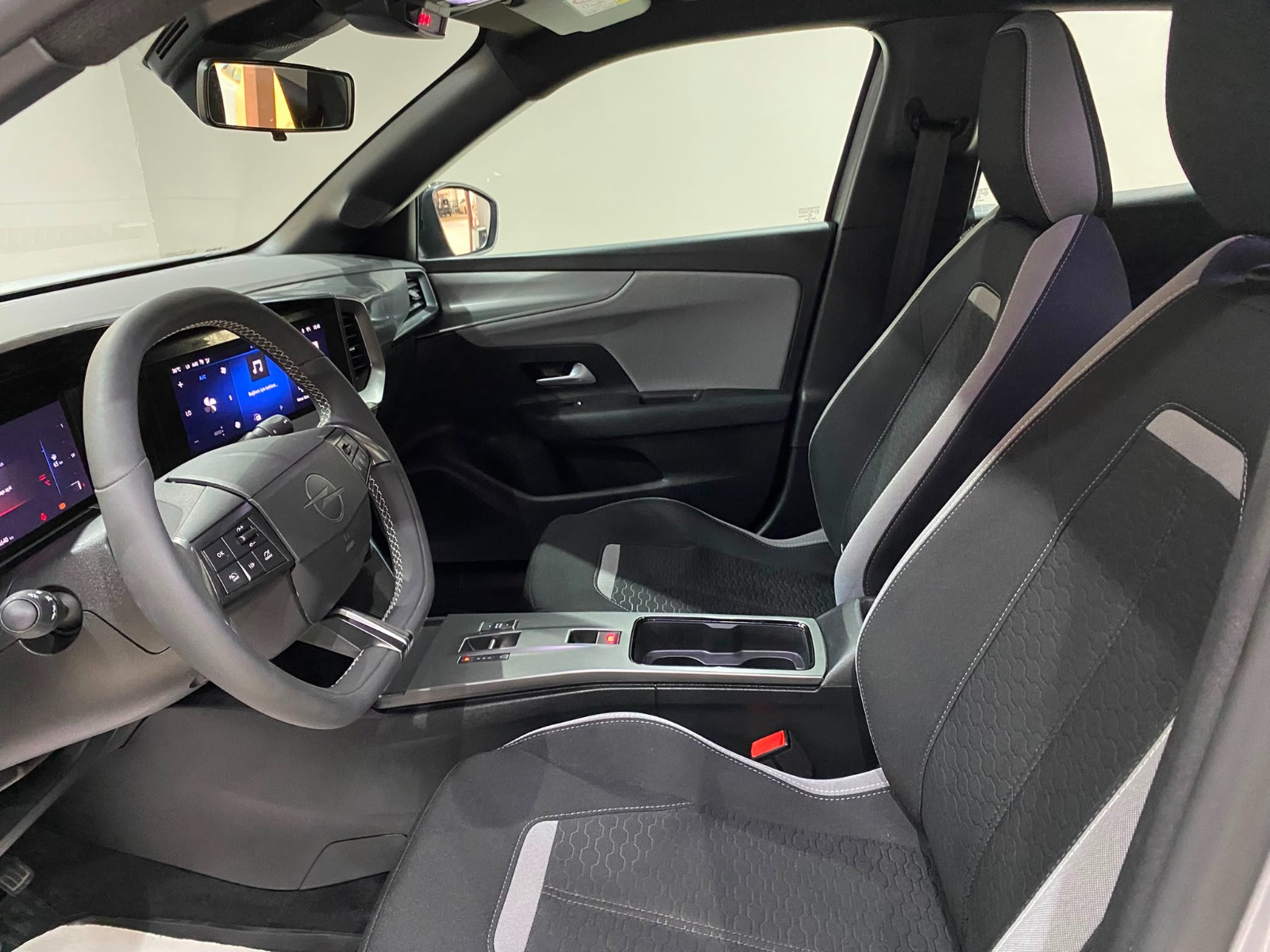 2025 Benzin Otomatik Opel Mokka Gri Gürel Tasarım Aksesuar Otomotiv San. Tic. Ltd. Şti.