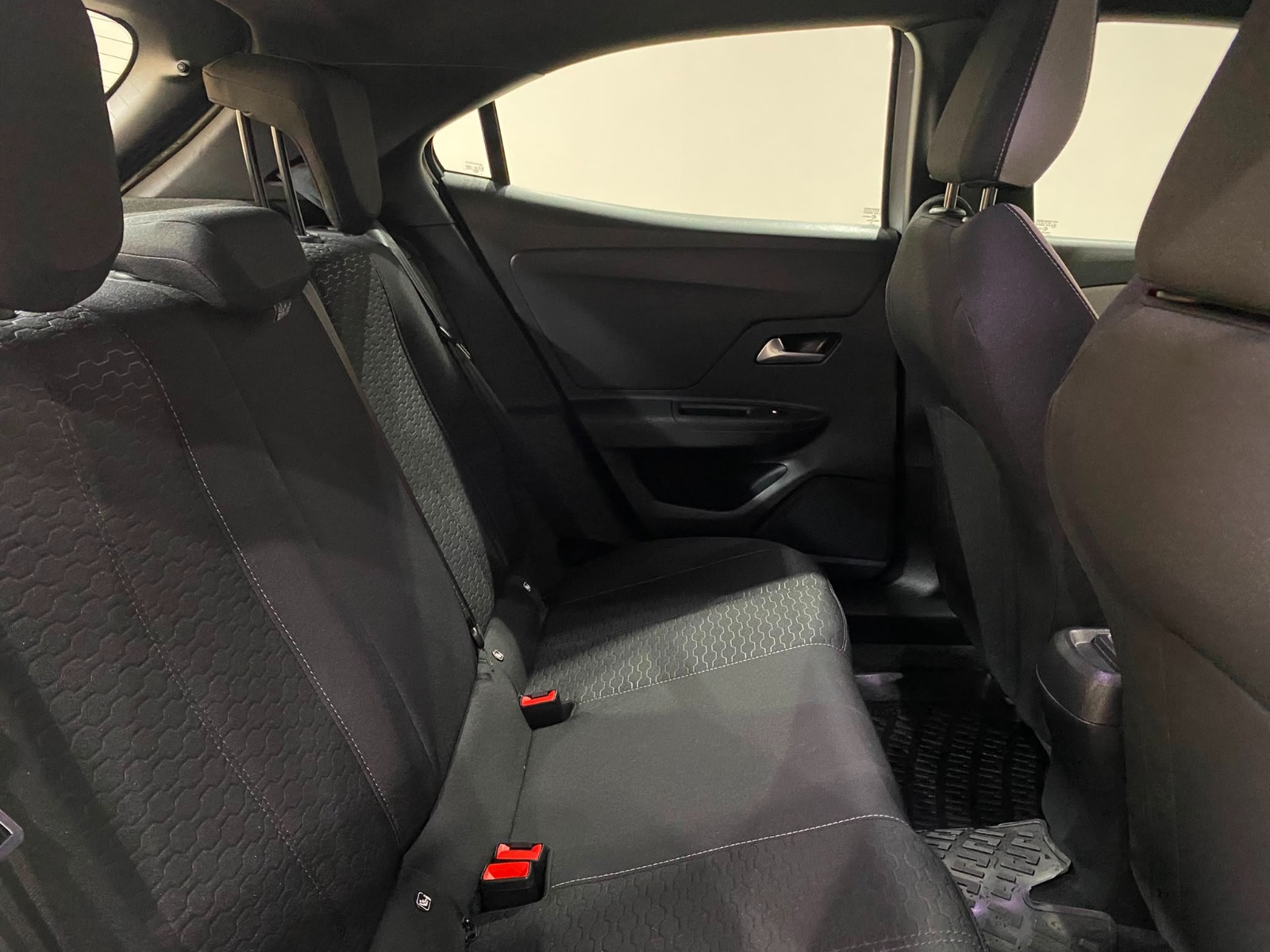2025 Benzin Otomatik Opel Mokka Gri Gürel Tasarım Aksesuar Otomotiv San. Tic. Ltd. Şti.