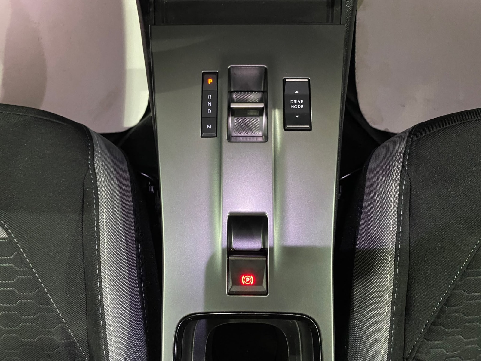 2025 Benzin Otomatik Opel Mokka Gri Gürel Tasarım Aksesuar Otomotiv San. Tic. Ltd. Şti.