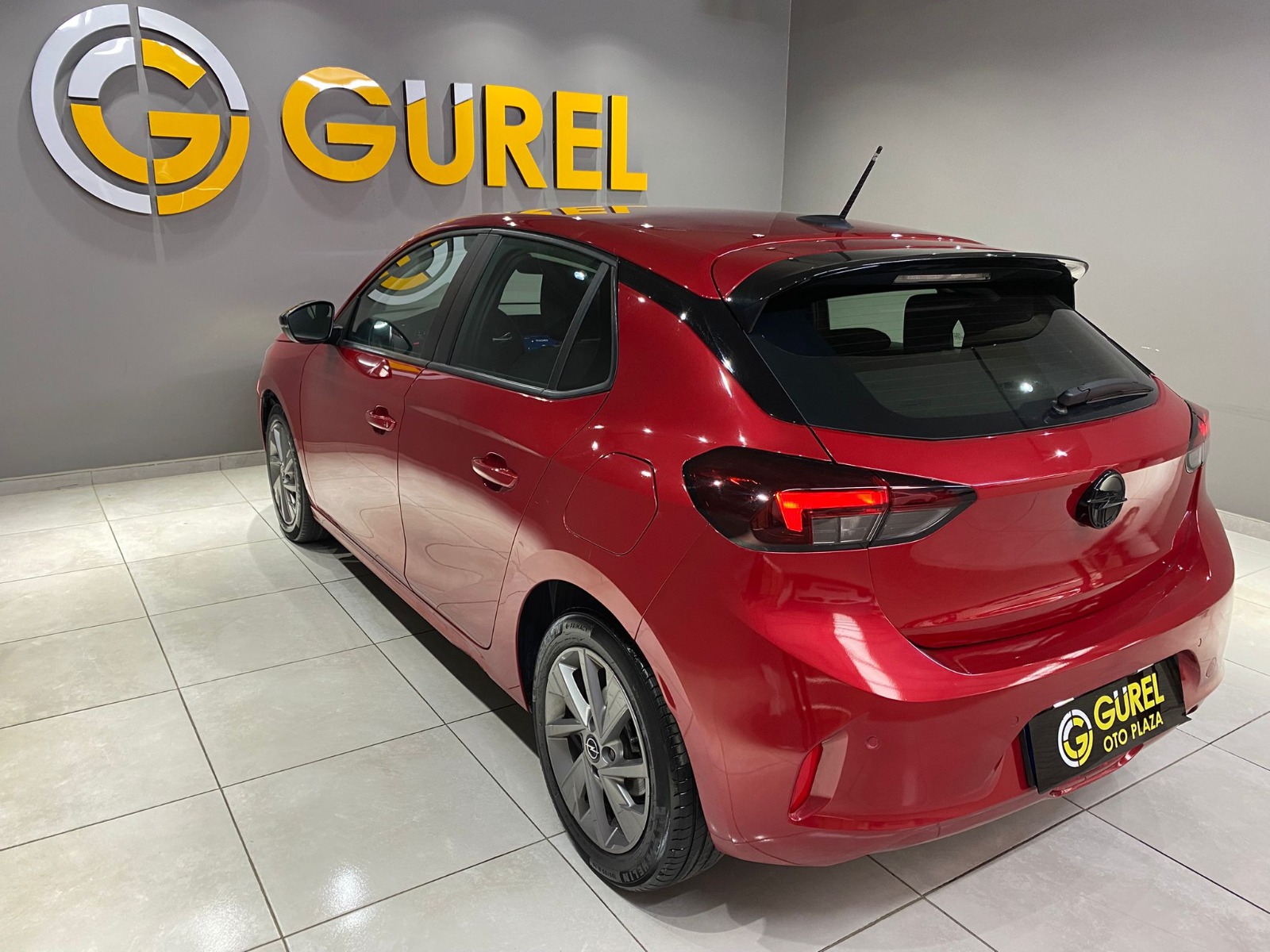 2025 Benzin Otomatik Opel Corsa Kırmızı Gürel Tasarım Aksesuar Otomotiv San. Tic. Ltd. Şti.