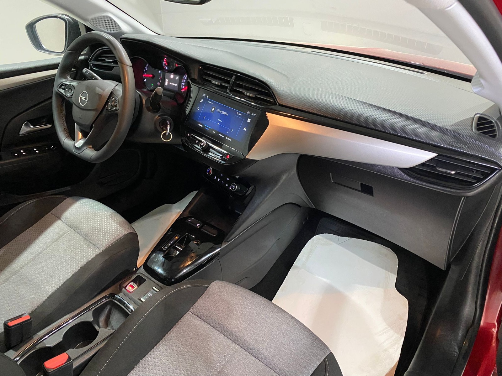 2025 Benzin Otomatik Opel Corsa Kırmızı Gürel Tasarım Aksesuar Otomotiv San. Tic. Ltd. Şti.