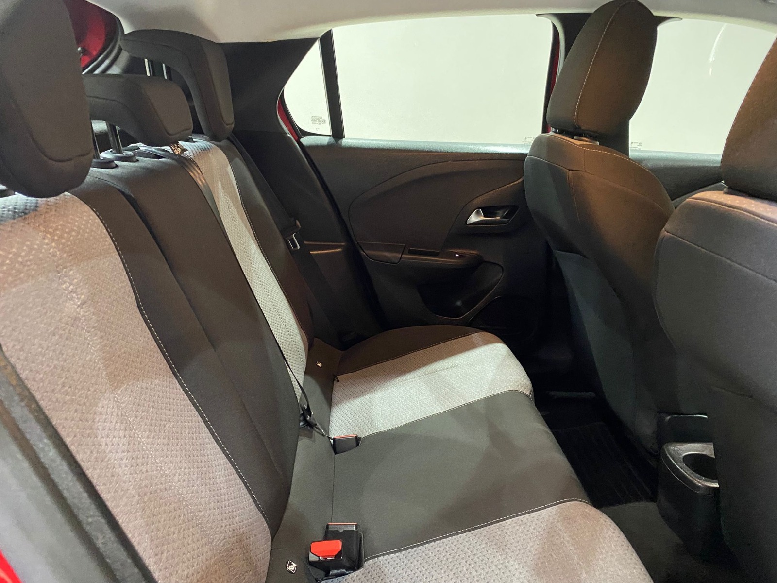 2025 Benzin Otomatik Opel Corsa Kırmızı Gürel Tasarım Aksesuar Otomotiv San. Tic. Ltd. Şti.