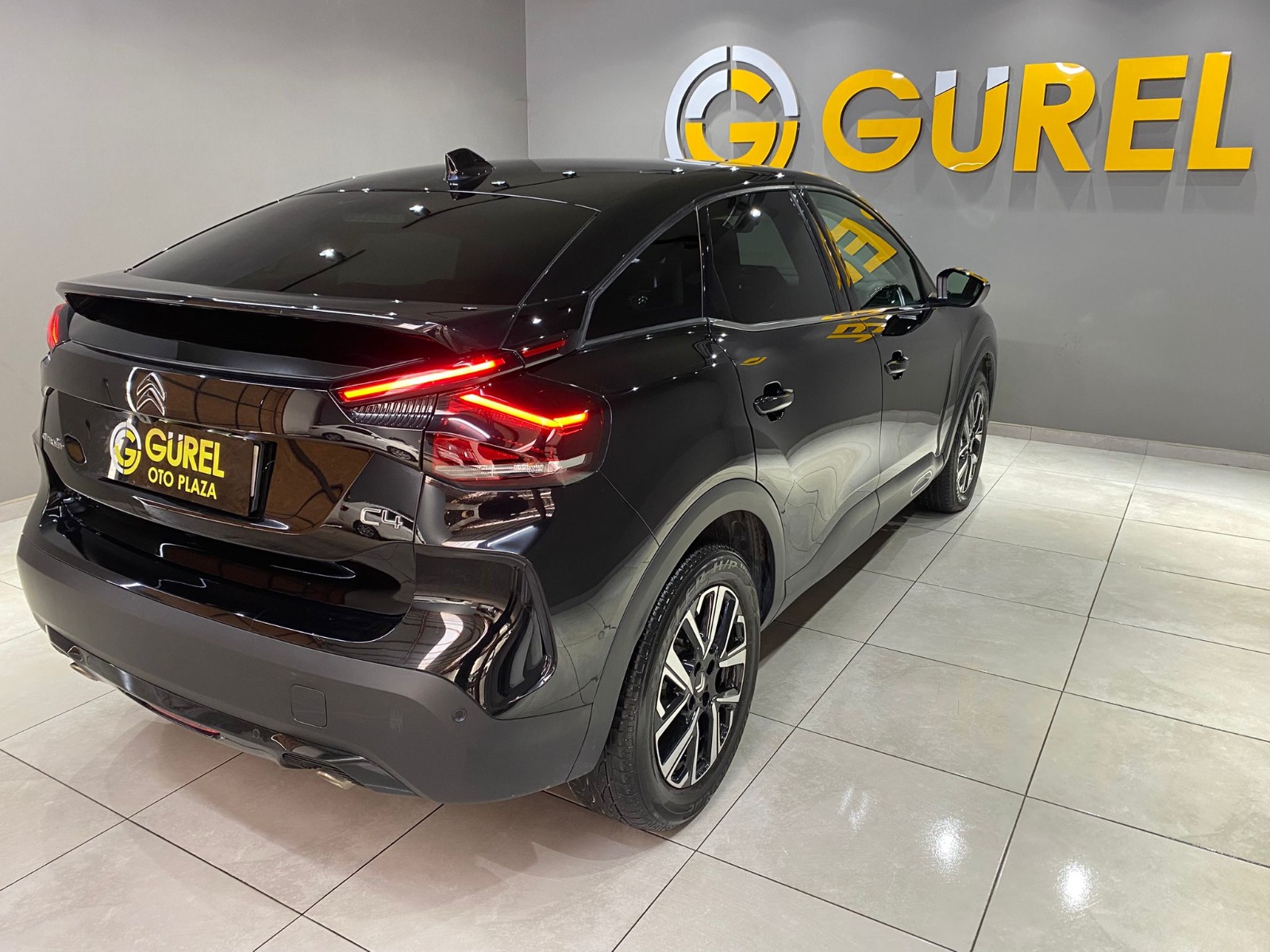 2024 Benzin Otomatik Citroen C4 Siyah Gürel Tasarım Aksesuar Otomotiv San. Tic. Ltd. Şti.