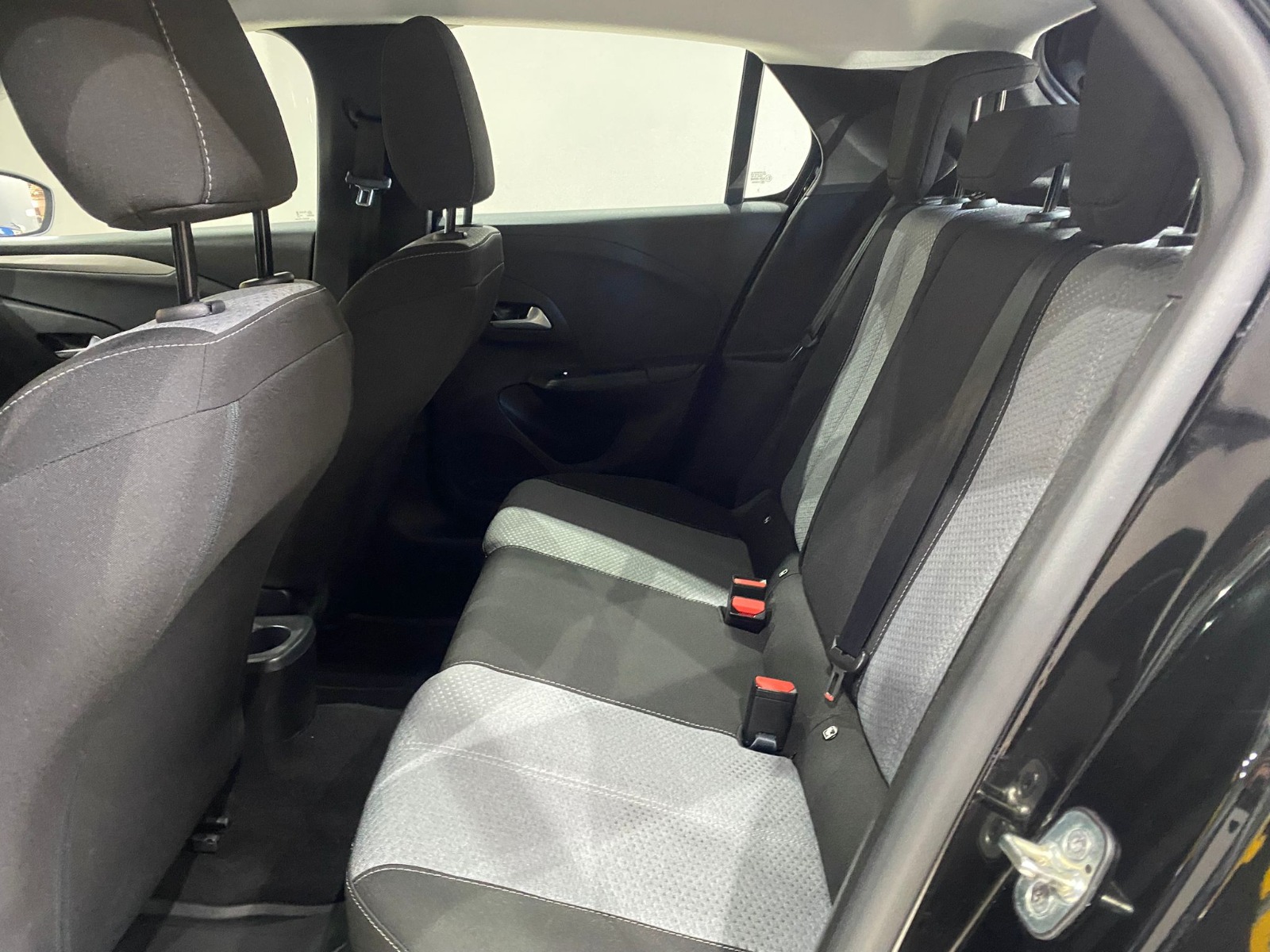 2025 Benzin Otomatik Opel Corsa Siyah Gürel Tasarım Aksesuar Otomotiv San. Tic. Ltd. Şti.