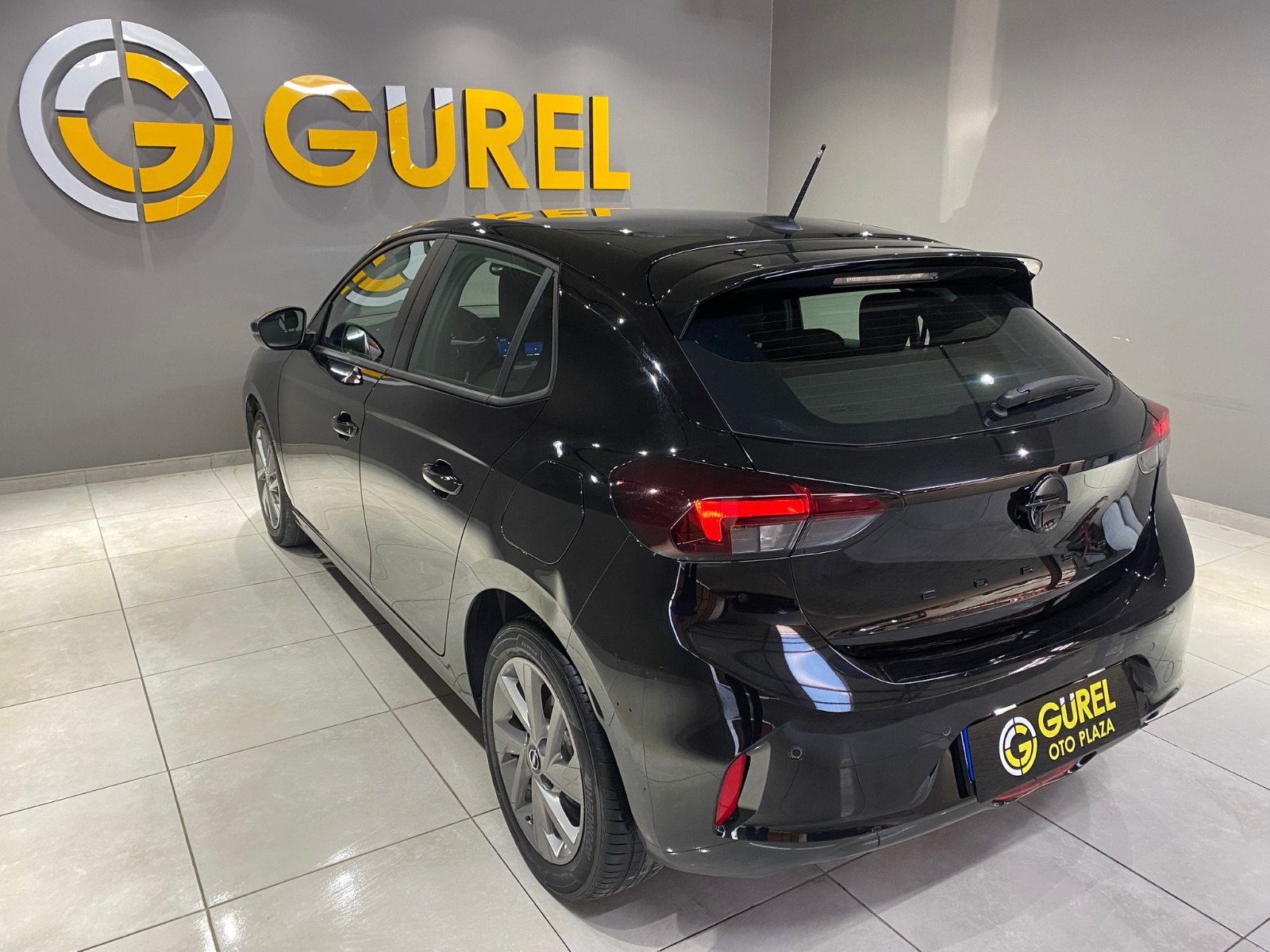 2025 Benzin Otomatik Opel Corsa Siyah Gürel Tasarım Aksesuar Otomotiv San. Tic. Ltd. Şti.