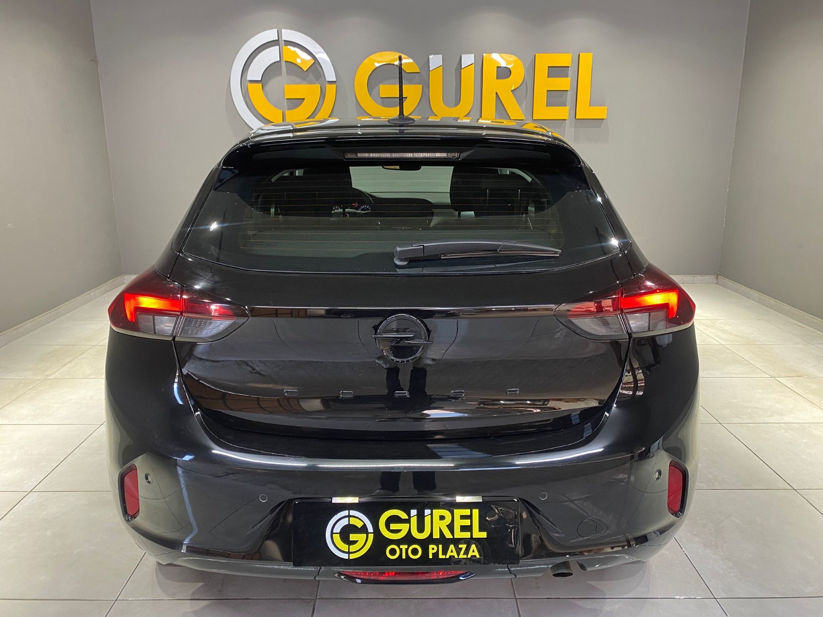 2025 Benzin Otomatik Opel Corsa Siyah Gürel Tasarım Aksesuar Otomotiv San. Tic. Ltd. Şti.