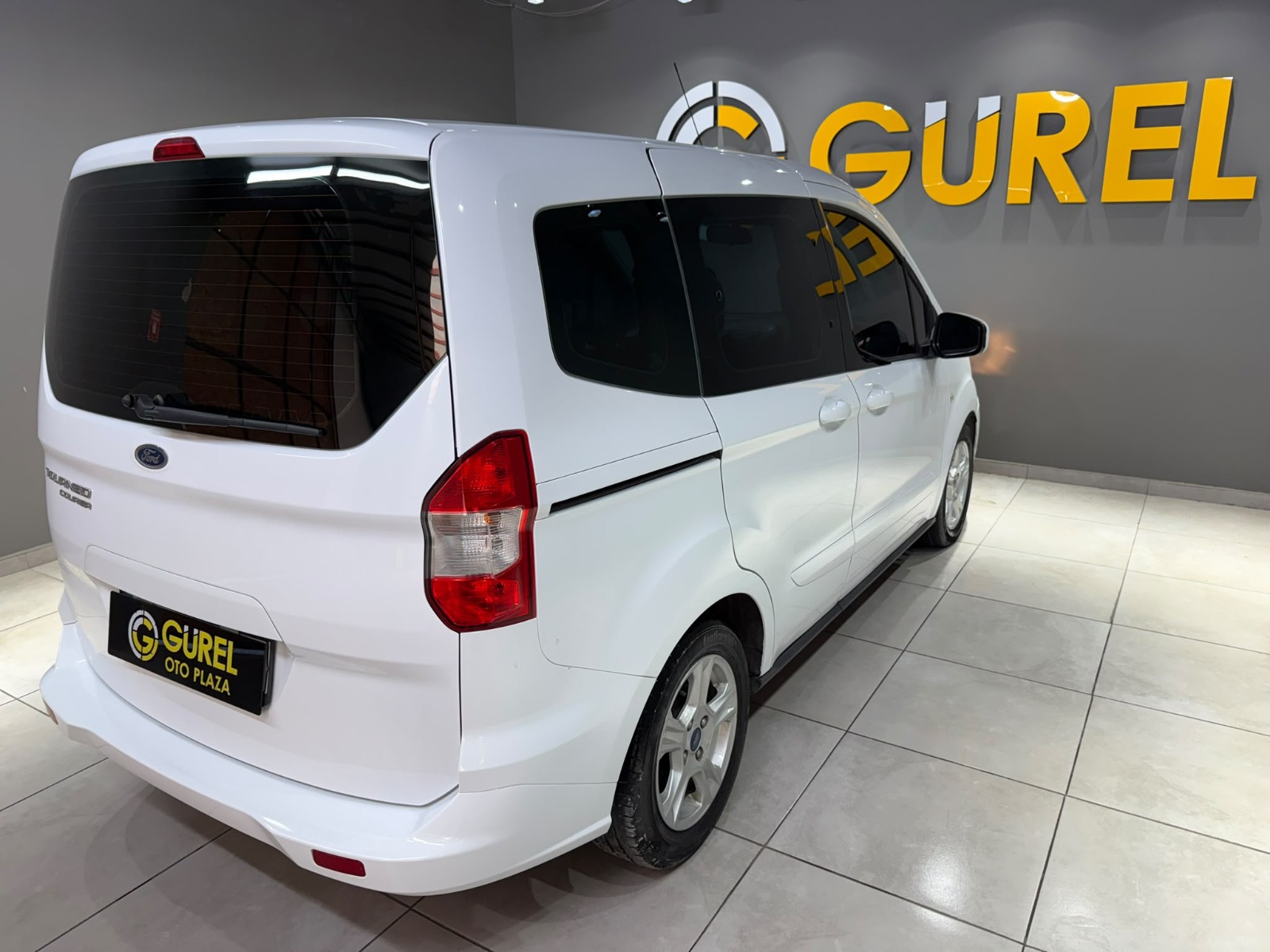 2021 Dizel Manuel Ford Tourneo Courier Beyaz Gürel Tasarım Aksesuar Otomotiv San. Tic. Ltd. Şti.