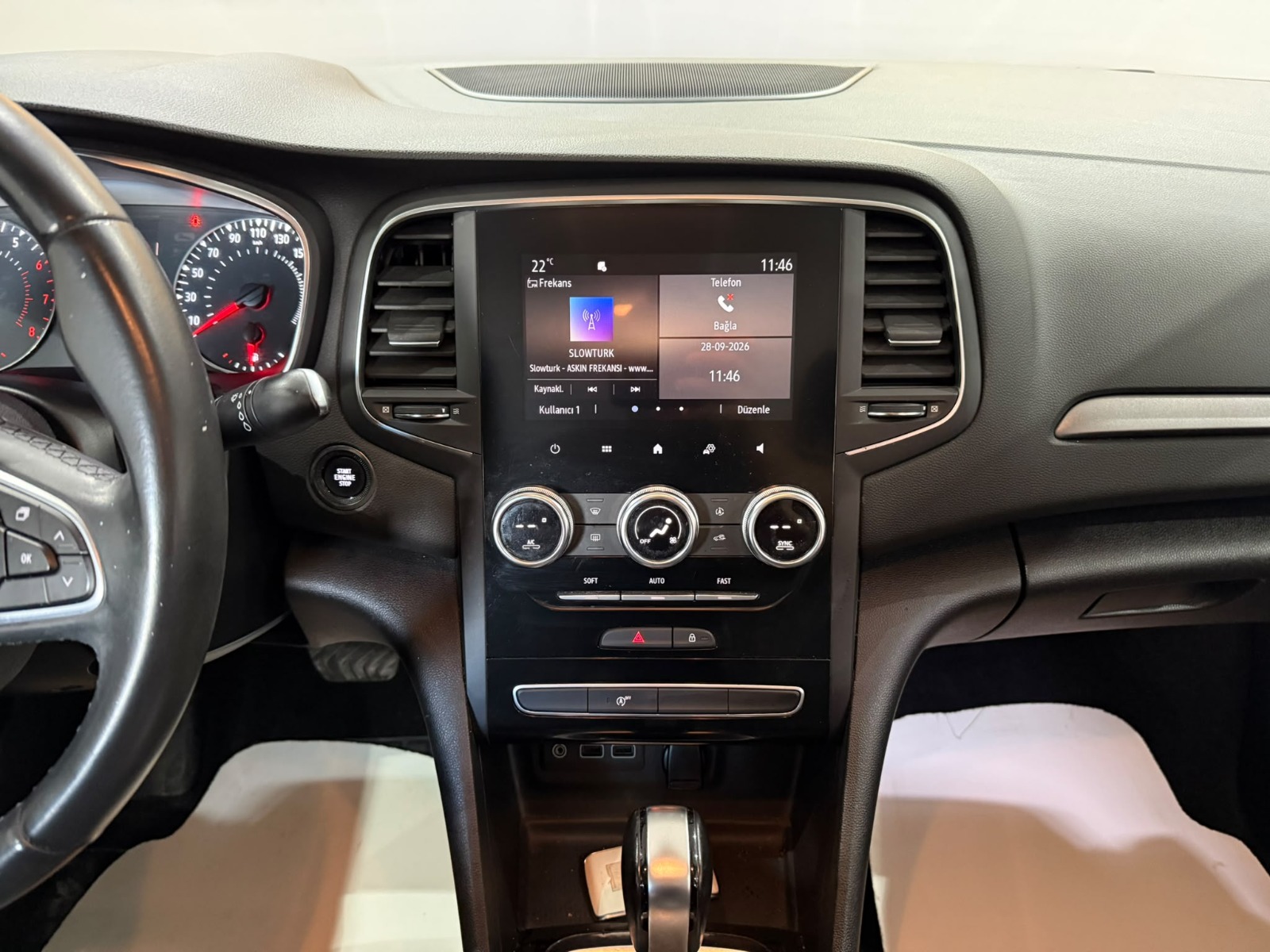 2021 Benzin Otomatik Renault Megane Gri Gürel Tasarım Aksesuar Otomotiv San. Tic. Ltd. Şti.