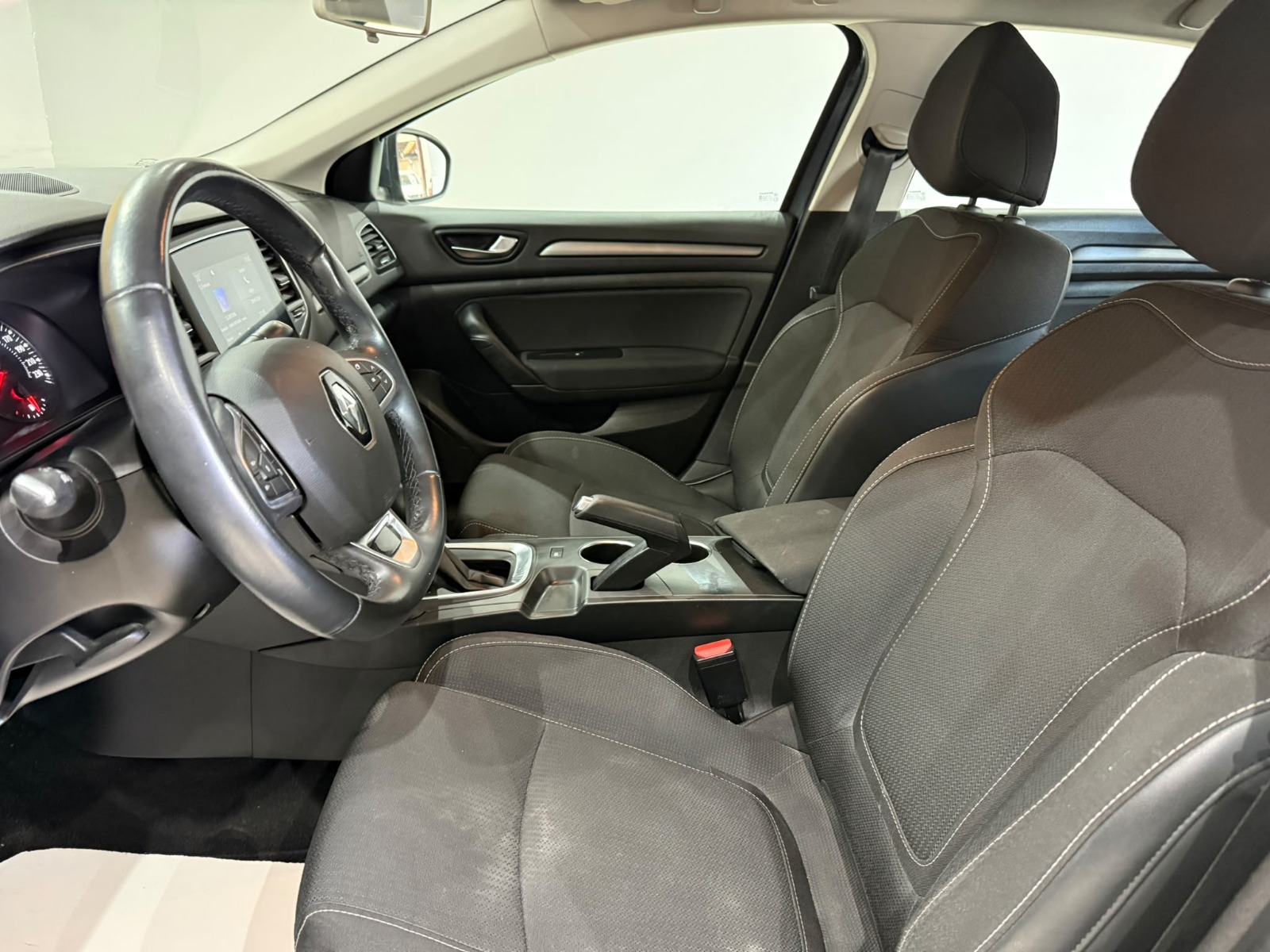 2021 Benzin Otomatik Renault Megane Gri Gürel Tasarım Aksesuar Otomotiv San. Tic. Ltd. Şti.