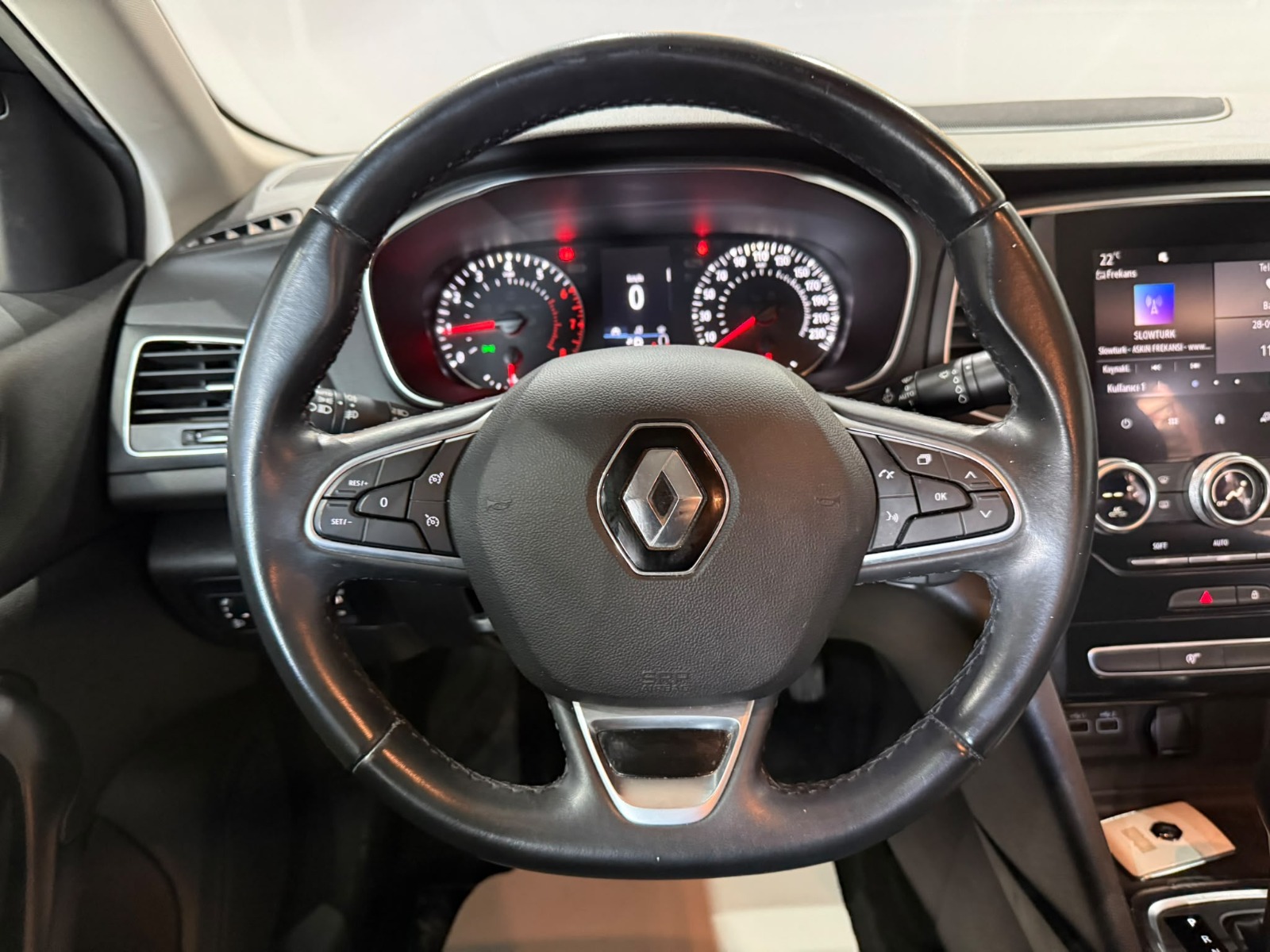 2021 Benzin Otomatik Renault Megane Gri Gürel Tasarım Aksesuar Otomotiv San. Tic. Ltd. Şti.