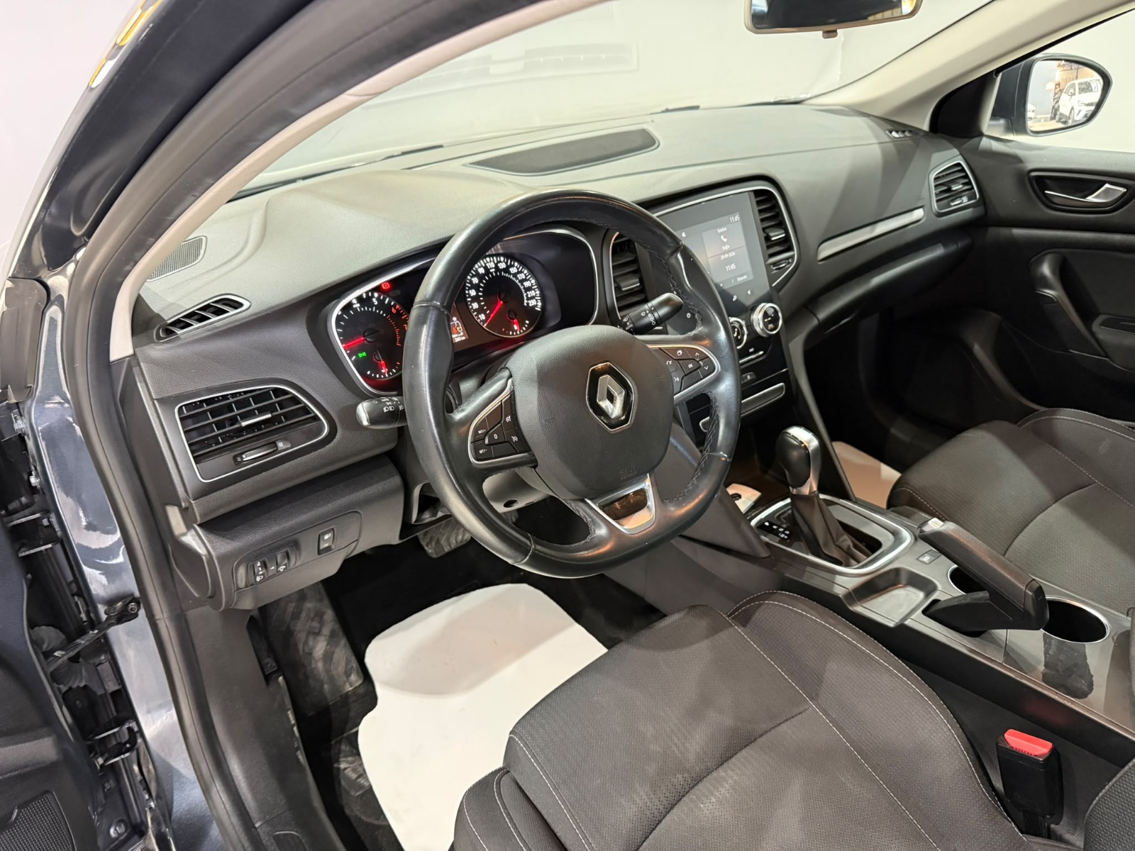2021 Benzin Otomatik Renault Megane Gri Gürel Tasarım Aksesuar Otomotiv San. Tic. Ltd. Şti.