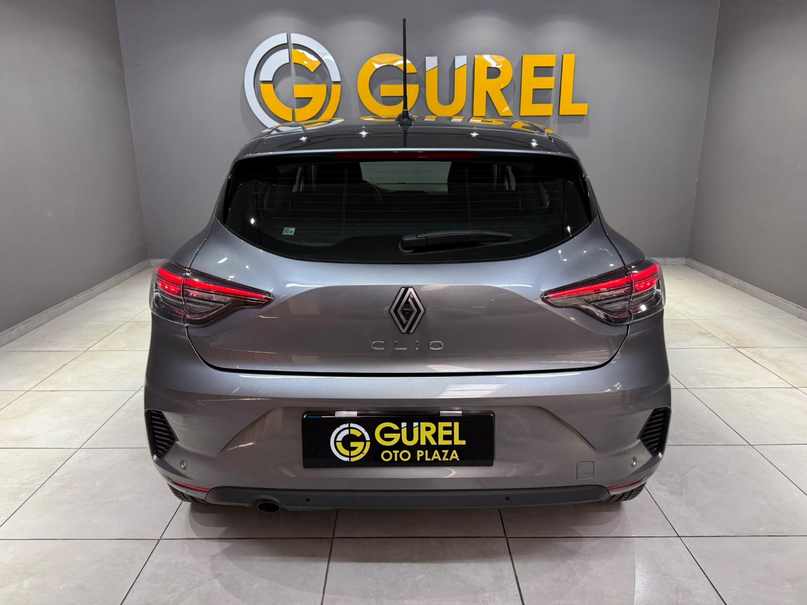 2025 Benzin Otomatik Renault Clio Gri Gürel Tasarım Aksesuar Otomotiv San. Tic. Ltd. Şti.