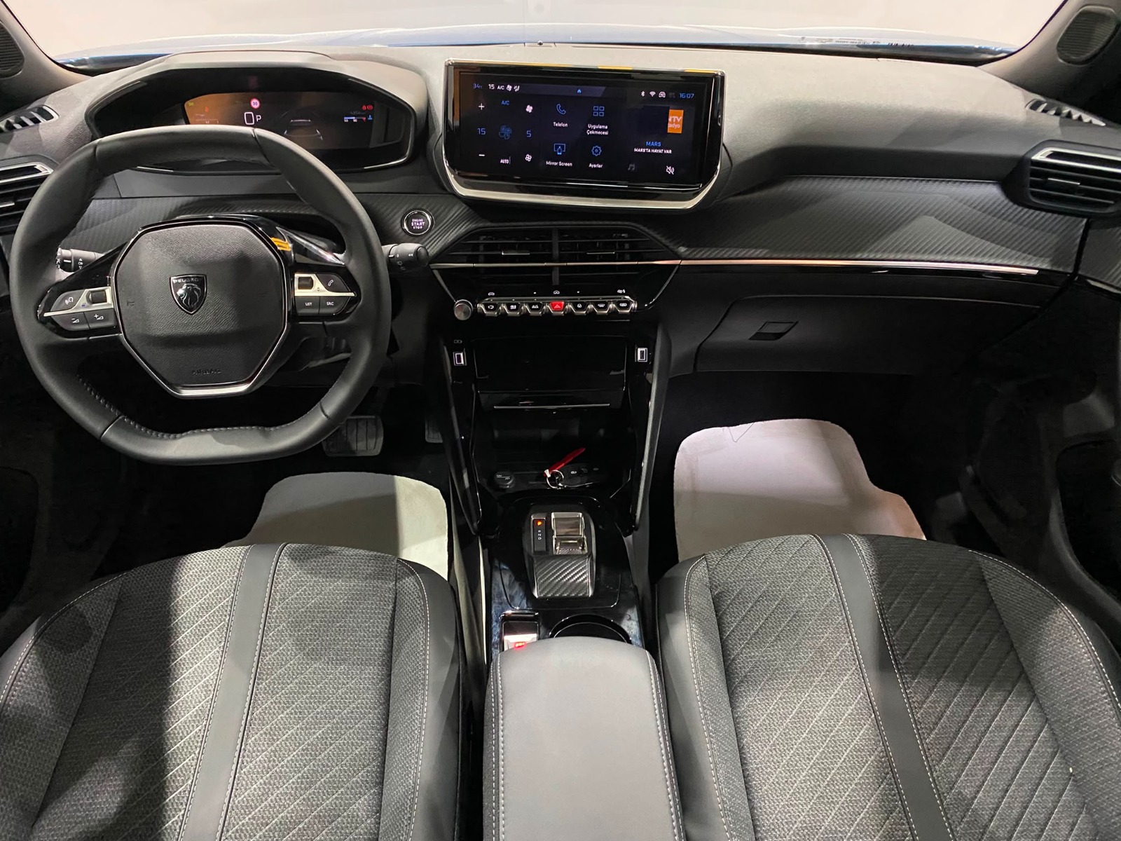 2025 Benzin Otomatik Peugeot 2008 Mavi Gürel Tasarım Aksesuar Otomotiv San. Tic. Ltd. Şti.