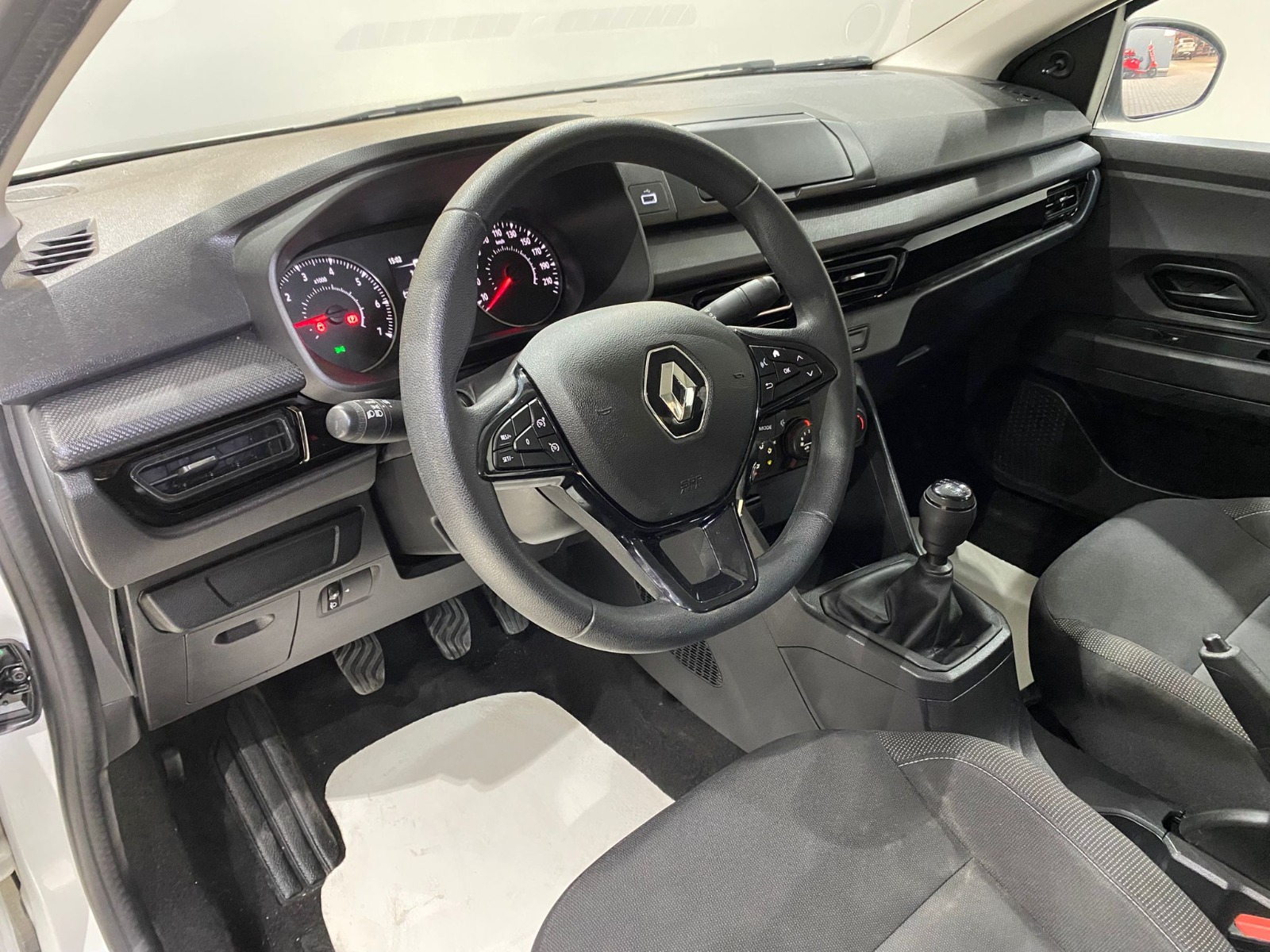 TaksitliOto.Net | 2.El Renault Taliant Sedan 1.0 SCE Joy | Manuel & Benzin | Beyaz | İzmir.2el 2022 Benzin Manuel Renault Taliant Beyaz Gürel Tasarım Aksesuar Otomotiv San. Tic. Ltd. Şti.