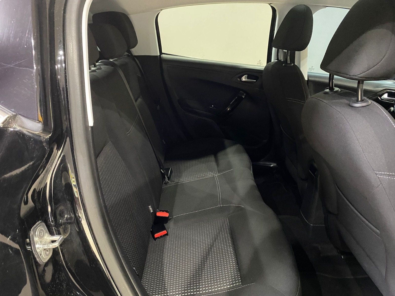 2016 Benzin Otomatik Peugeot 208 Siyah Gürel Tasarım Aksesuar Otomotiv San. Tic. Ltd. Şti.