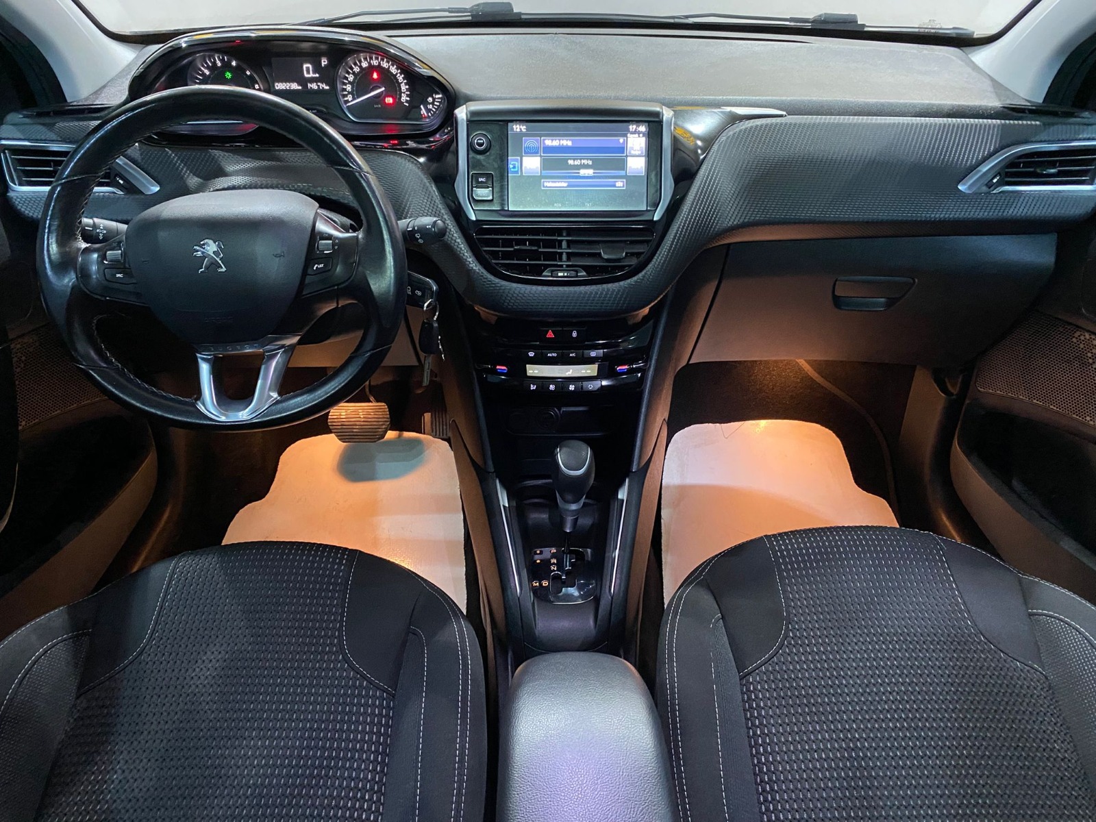 2016 Benzin Otomatik Peugeot 208 Siyah Gürel Tasarım Aksesuar Otomotiv San. Tic. Ltd. Şti.