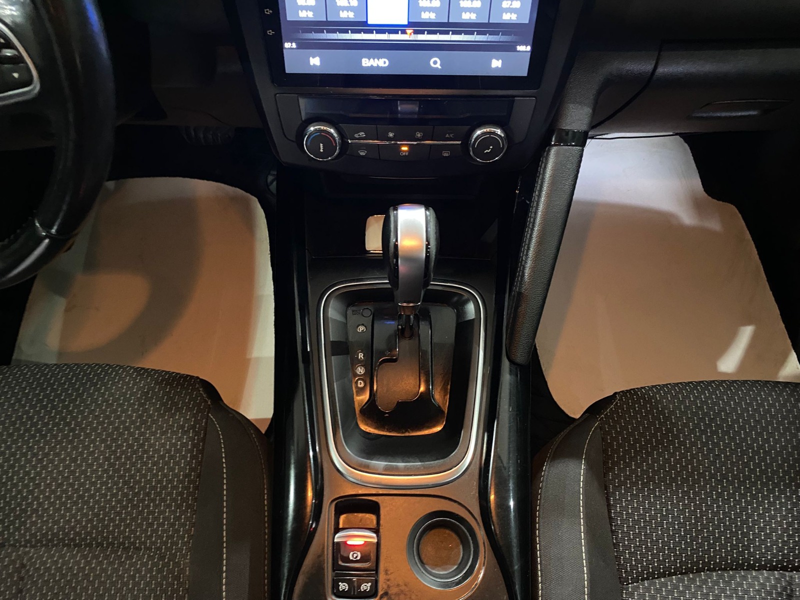 2017 Dizel Otomatik Renault Kadjar Mavi Gürel Tasarım Aksesuar Otomotiv San. Tic. Ltd. Şti.