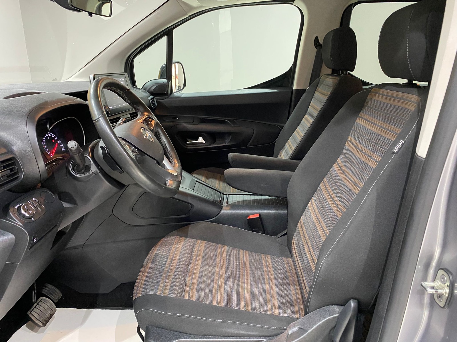 2023 Dizel Otomatik Opel Combo Gri Gürel Tasarım Aksesuar Otomotiv San. Tic. Ltd. Şti.