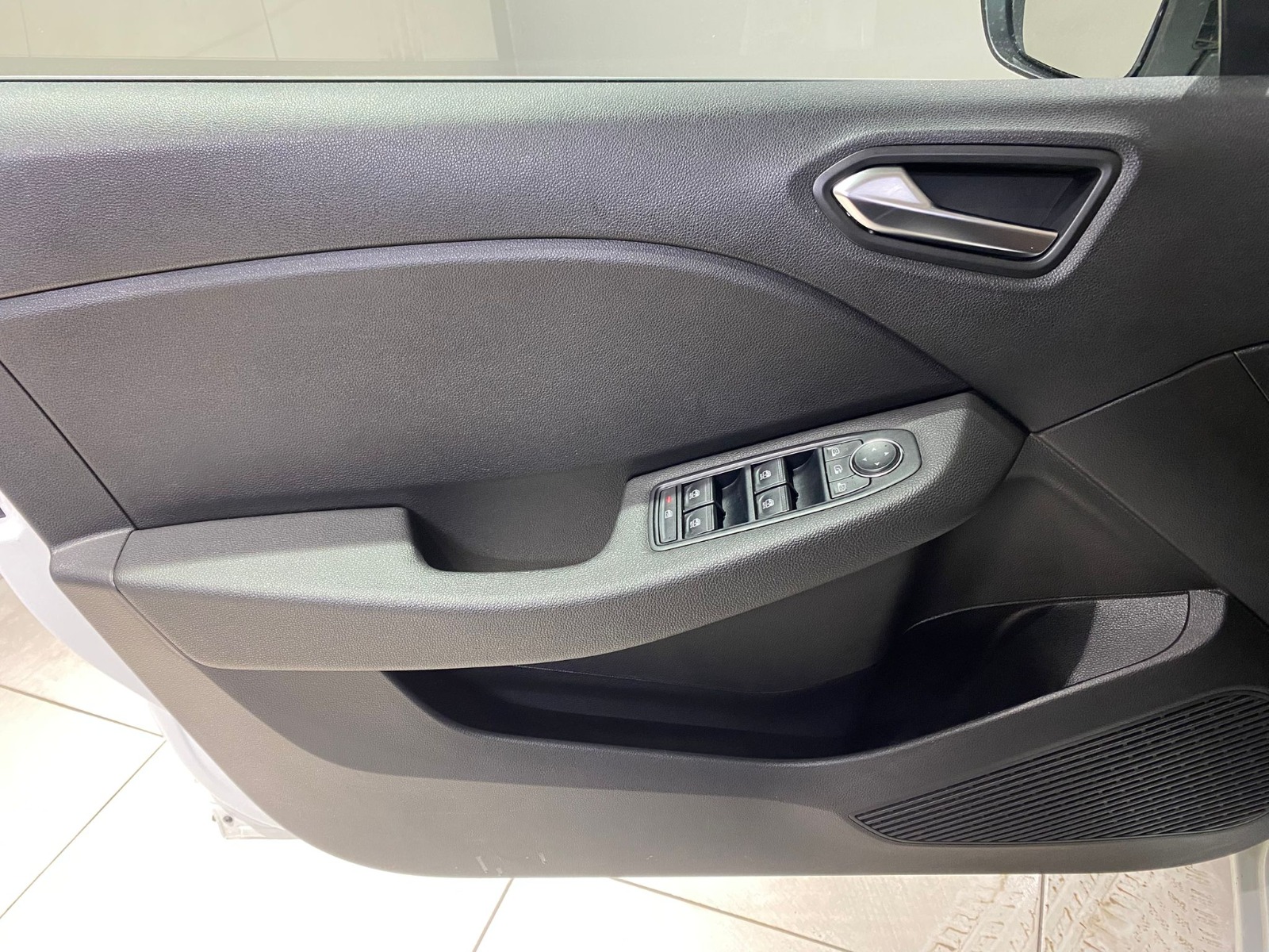 2024 Benzin Otomatik Renault Clio Beyaz Gürel Tasarım Aksesuar Otomotiv San. Tic. Ltd. Şti.