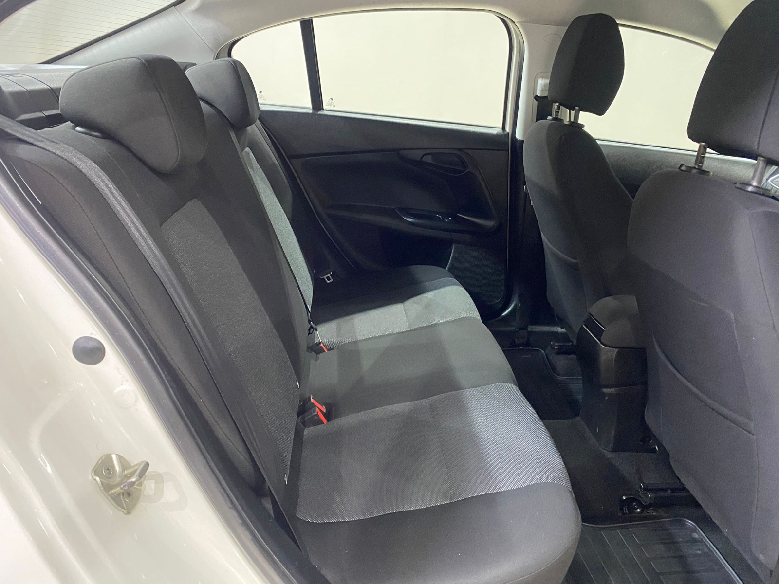 2021 Dizel Manuel Fiat Egea Beyaz Gürel Tasarım Aksesuar Otomotiv San. Tic. Ltd. Şti.