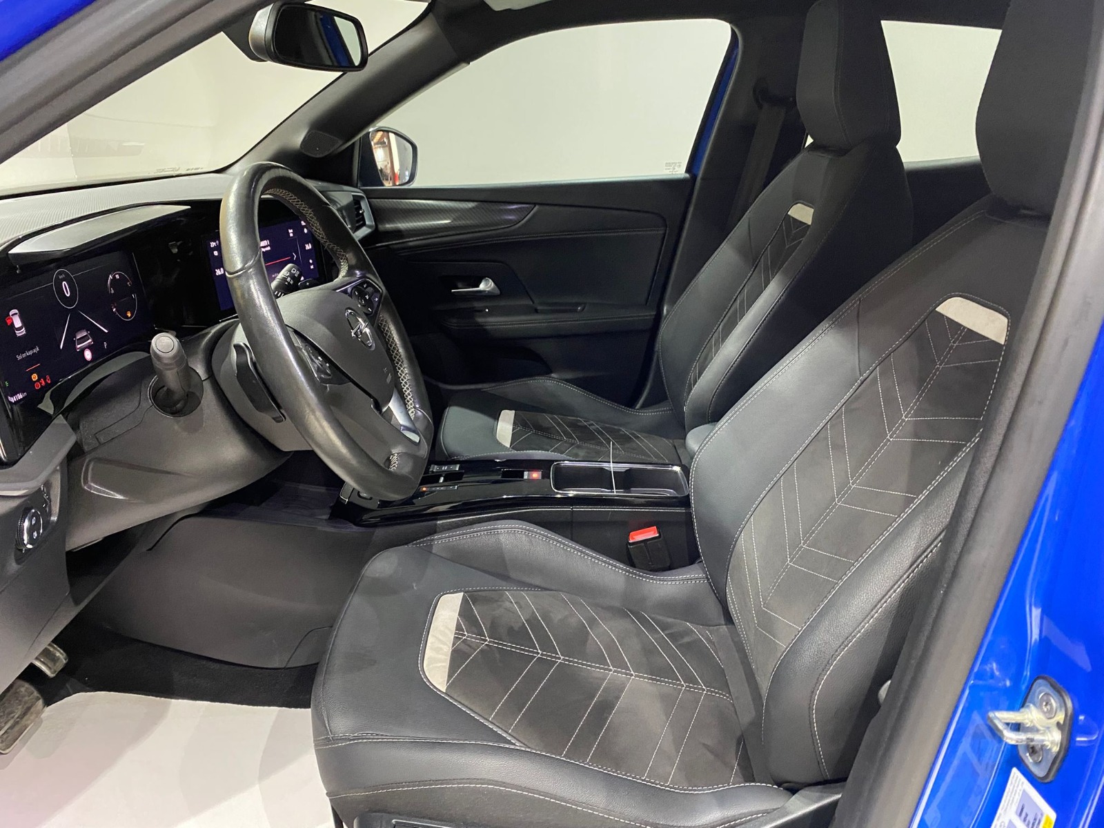 TaksitliOto.Net | 2.El Opel Mokka SUV 1.2 Turbo Ultimate Otomatik | Otomatik & Benzin | Mavi | İzmir.2el 2023 Benzin Otomatik Opel Mokka Mavi Gürel Tasarım Aksesuar Otomotiv San. Tic. Ltd. Şti.