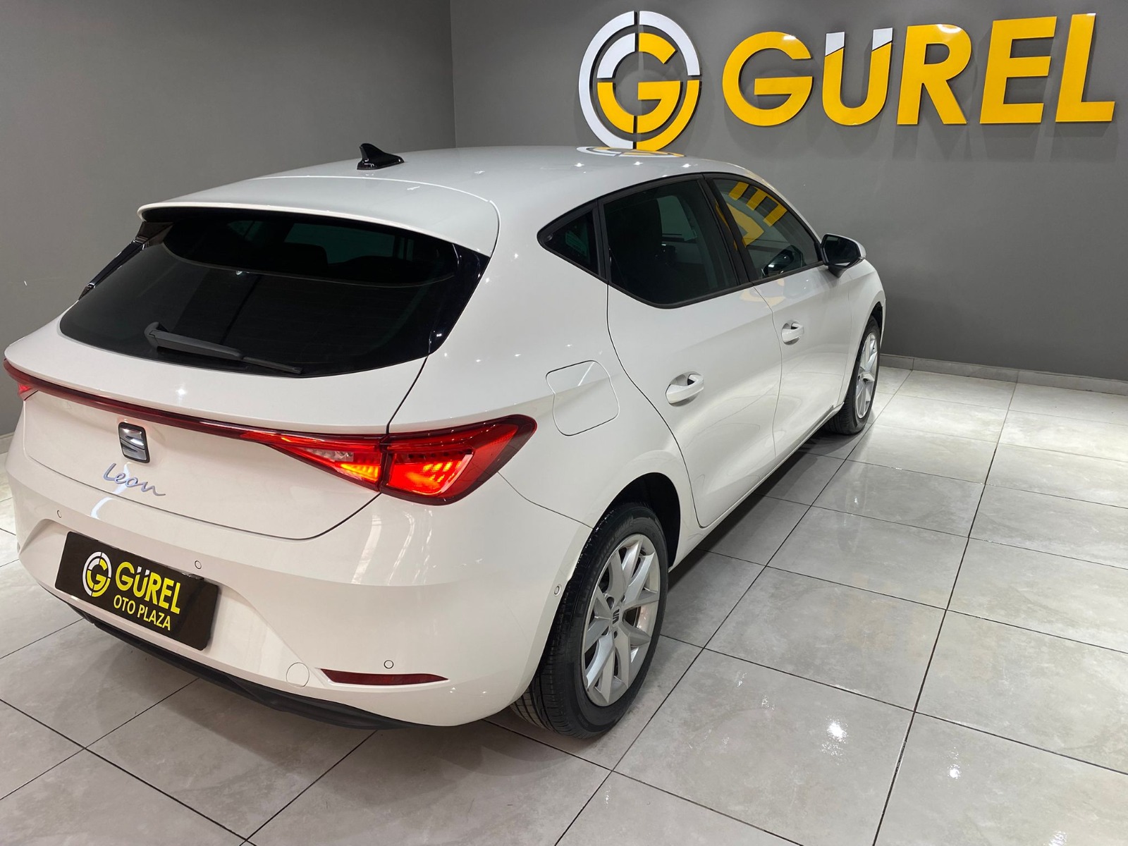 2024 MHEV Otomatik Seat Leon Beyaz Gürel Tasarım Aksesuar Otomotiv San. Tic. Ltd. Şti.